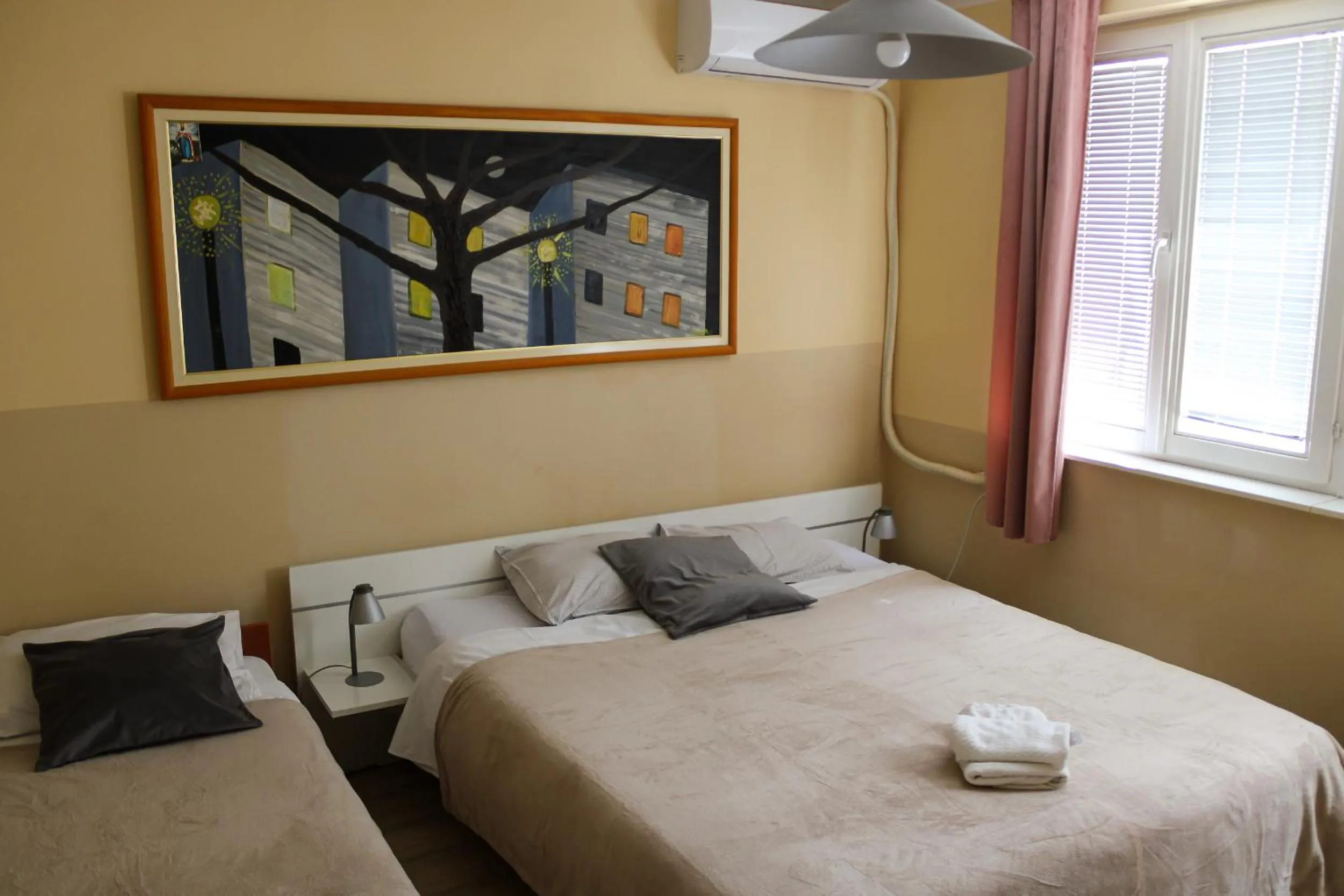 Bed in Bed and Breakfast Majesty