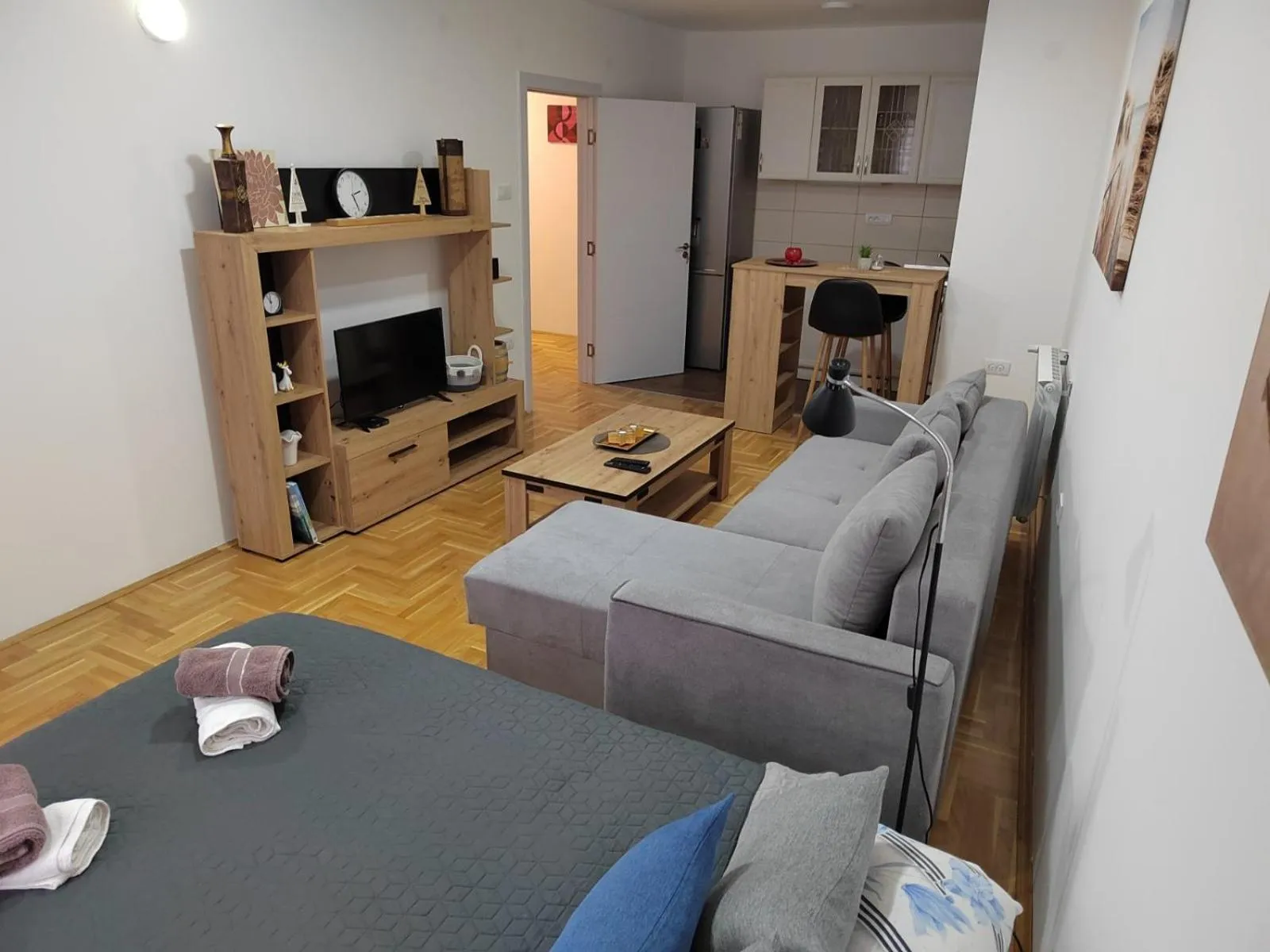 Communal lounge/ TV room in Bed and Breakfast Majesty