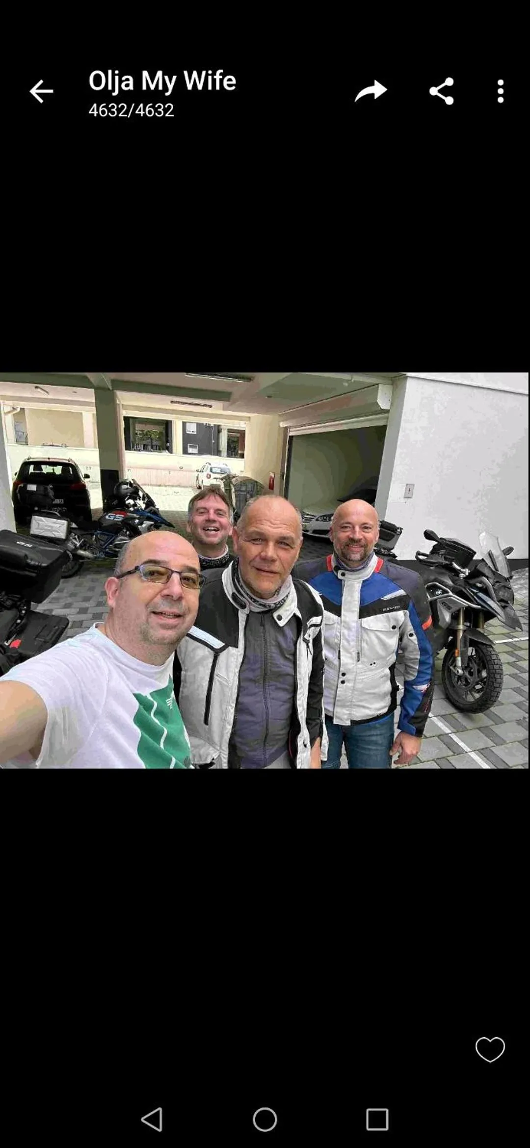 People in Bed and Breakfast Majesty