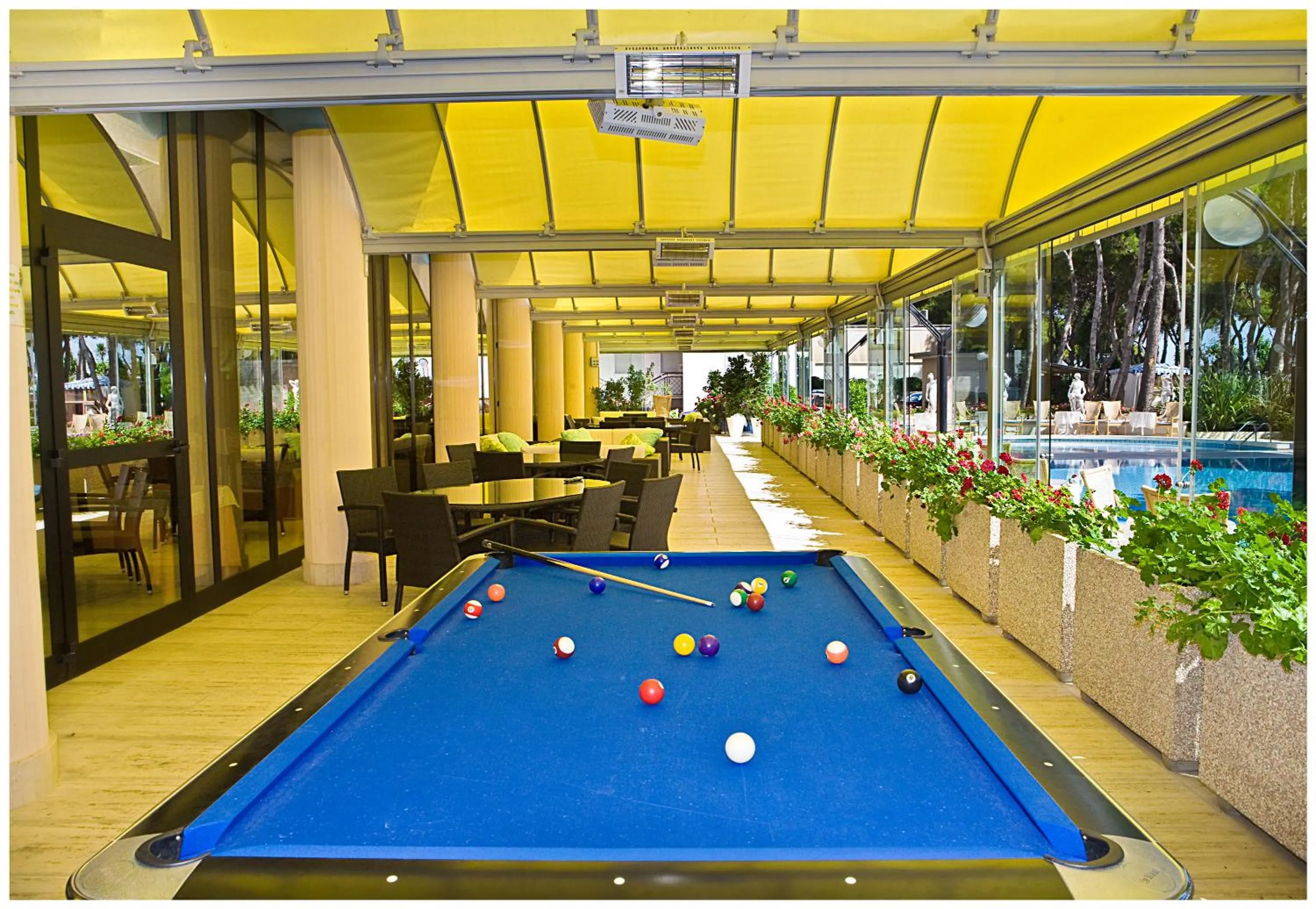 Communal lounge/ TV room in Hotel Parco Dei Principi