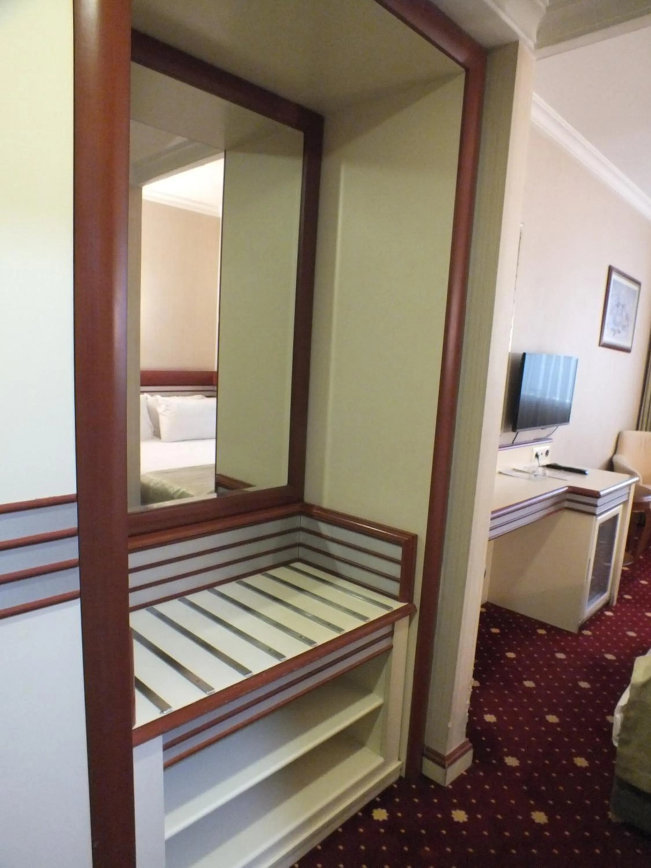 Akar International Hotel