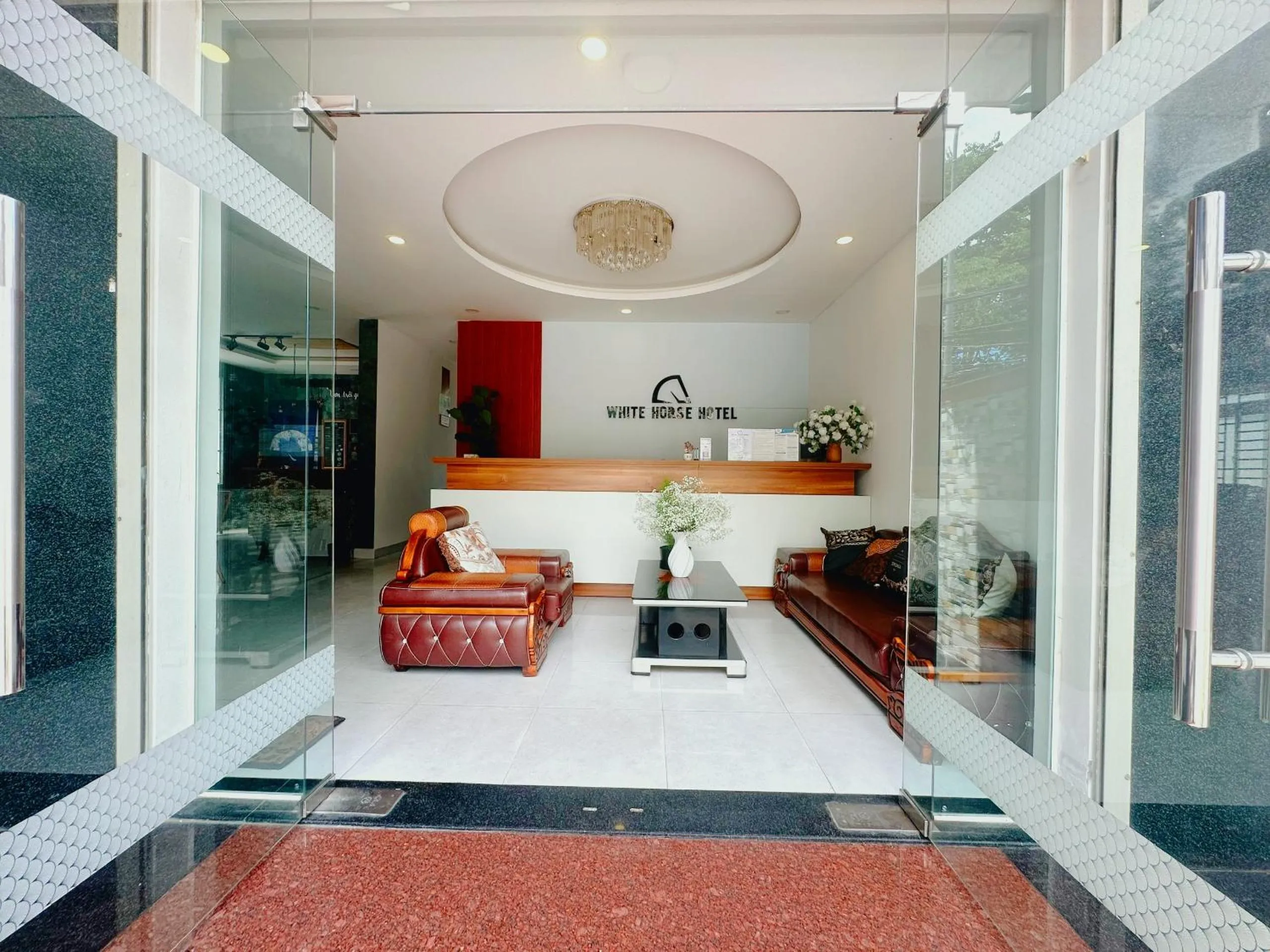 Living room in White Horse Dalat Hotel