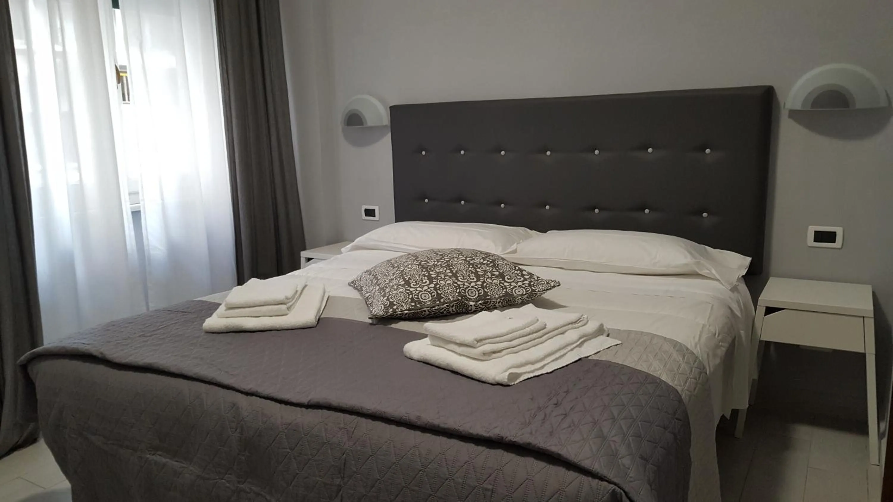 Photo of the whole room, Bed in Hotel Milano