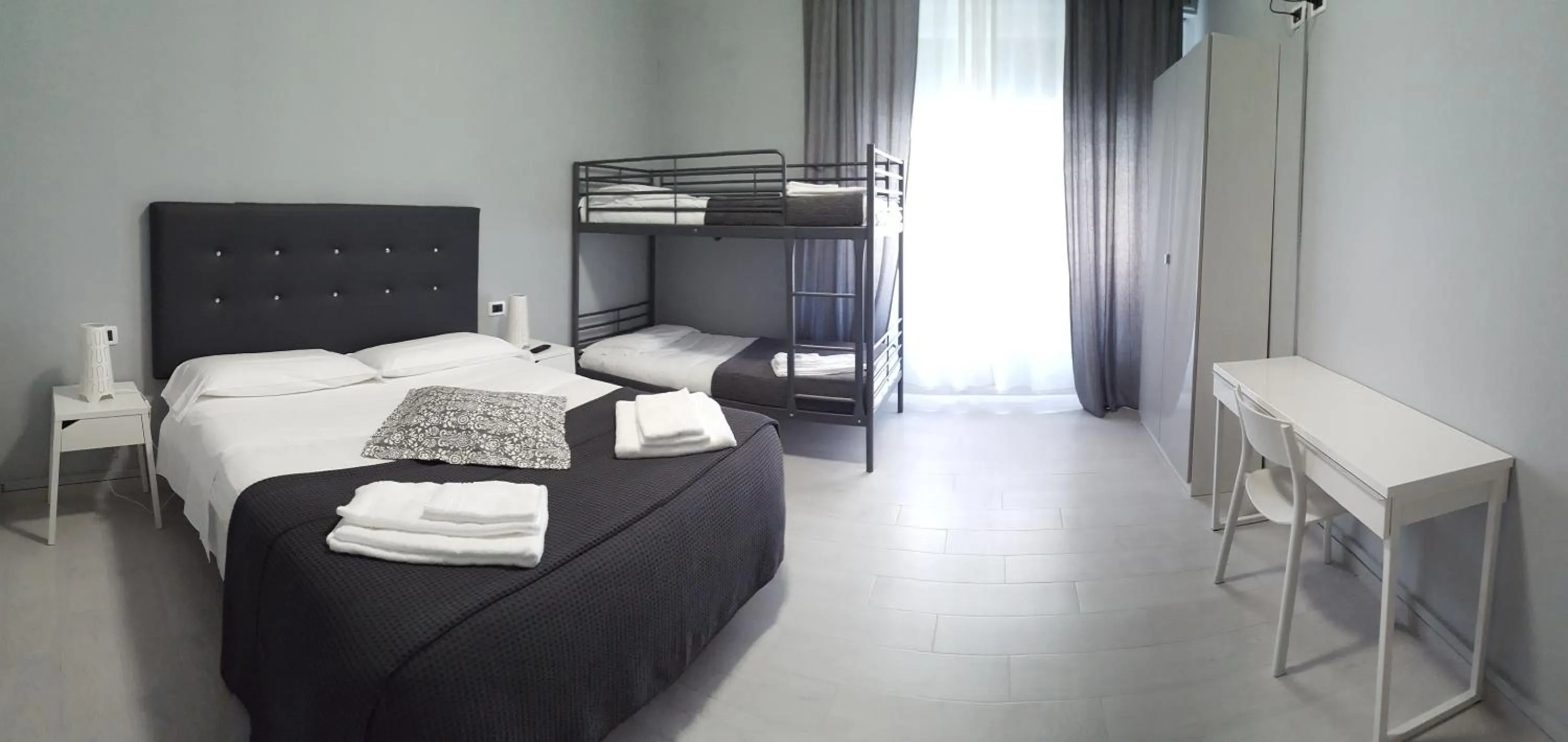 Bedroom, Bed in Hotel Milano