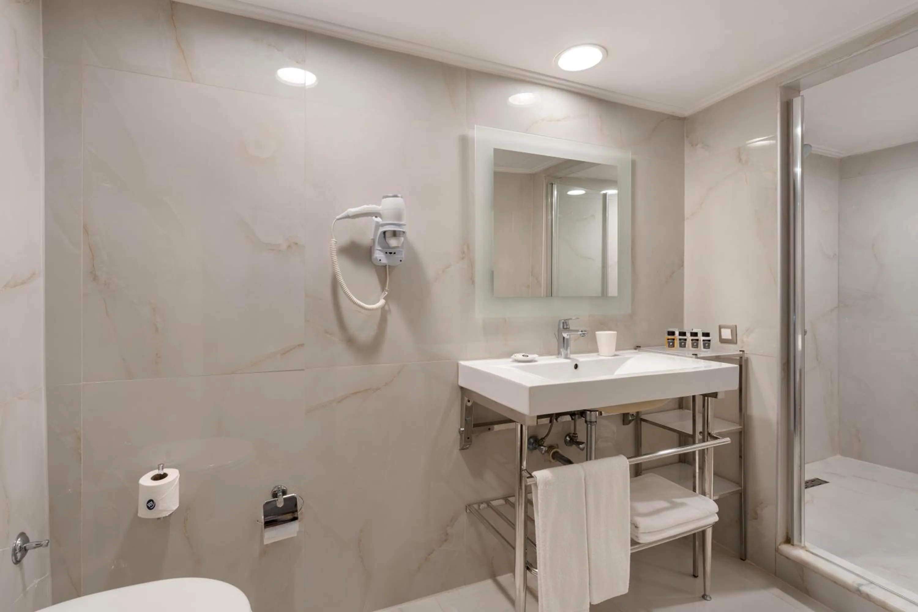 Shower in Limak Lara Deluxe Hotel & Resort Antalya