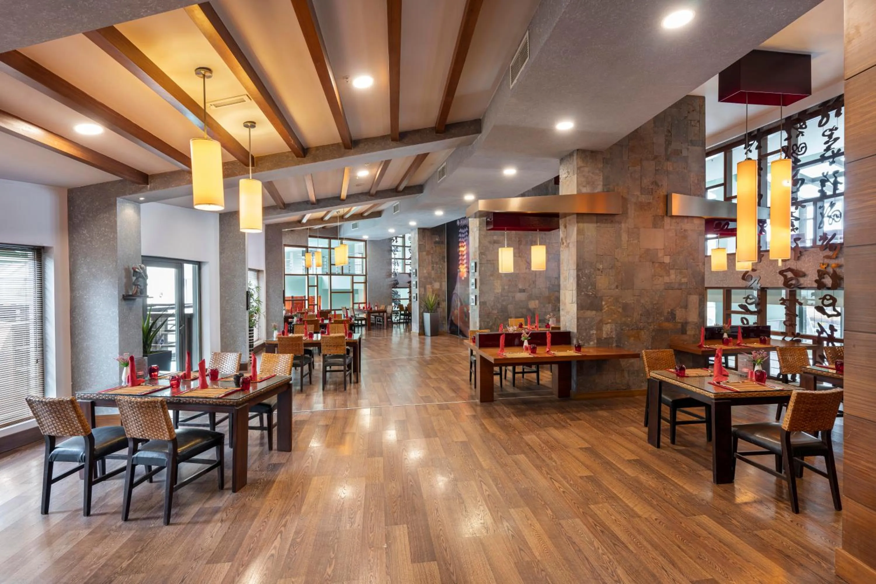 Restaurant/places to eat in Limak Lara Deluxe Hotel & Resort Antalya