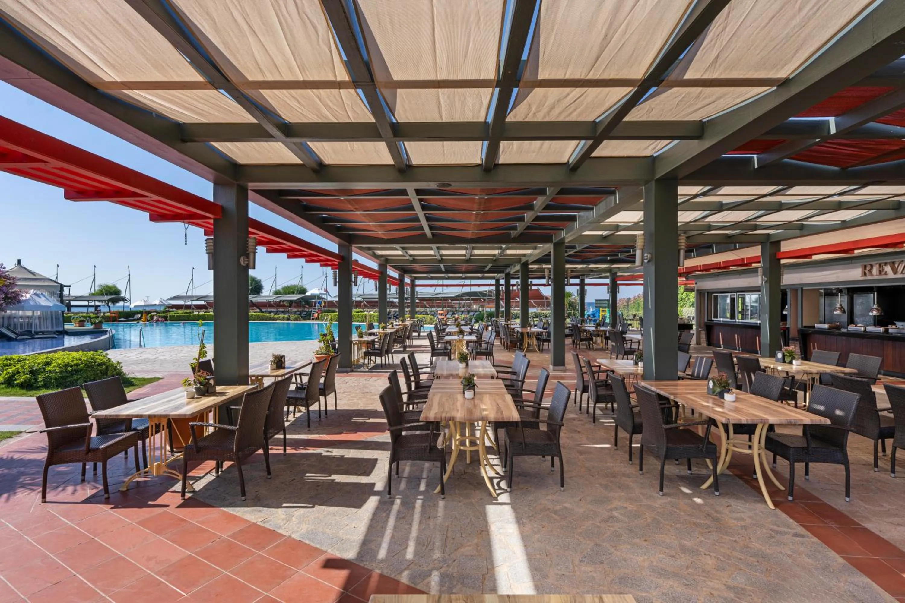 Restaurant/places to eat in Limak Lara Deluxe Hotel & Resort Antalya