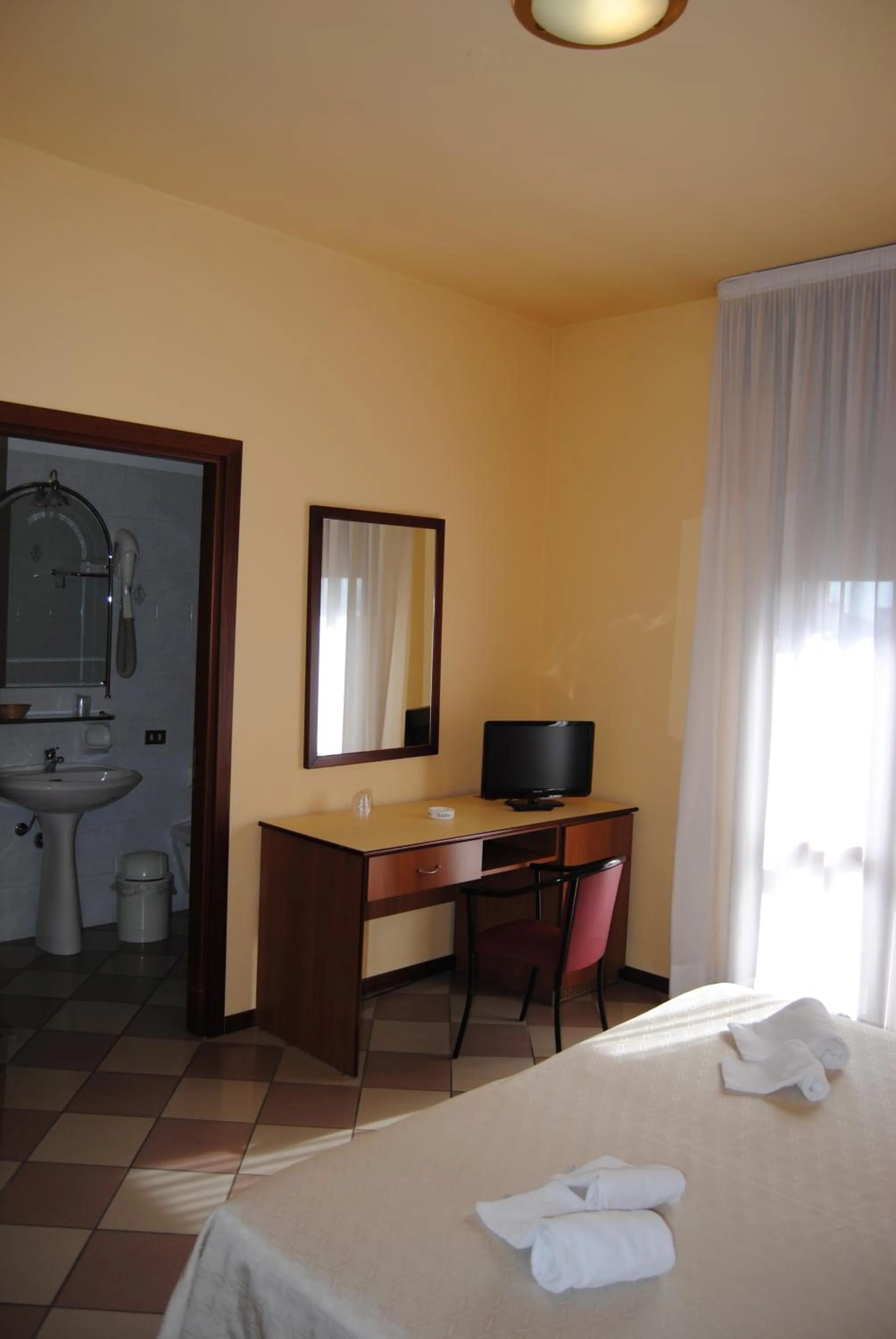 Day, Bed in Hotel La Fenice