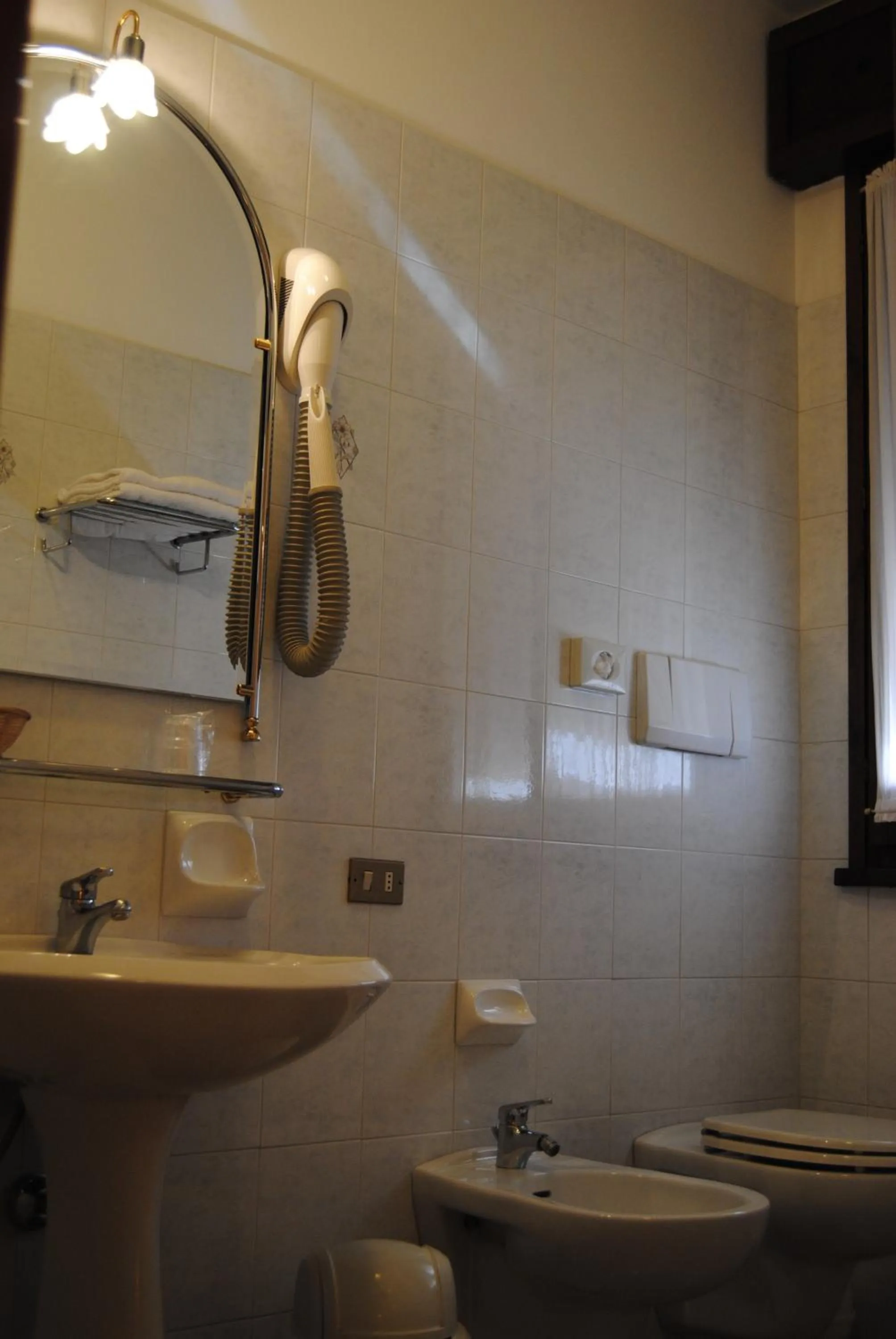 Toilet in Hotel La Fenice