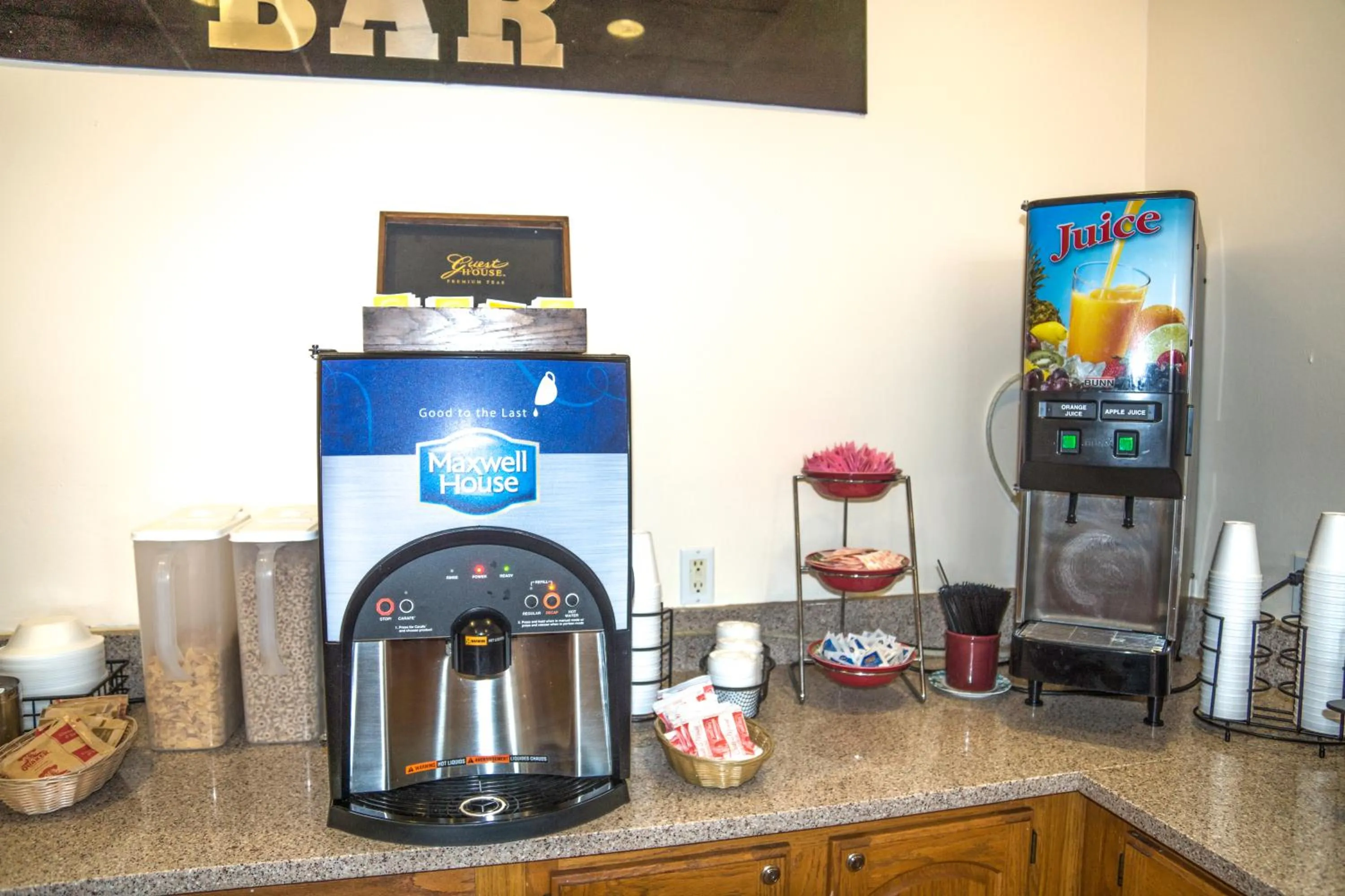 Continental breakfast in Americas Best Value Inn St. Louis / South