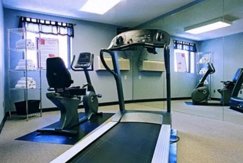 Fitness centre/facilities in Americas Best Value Inn St. Louis / South