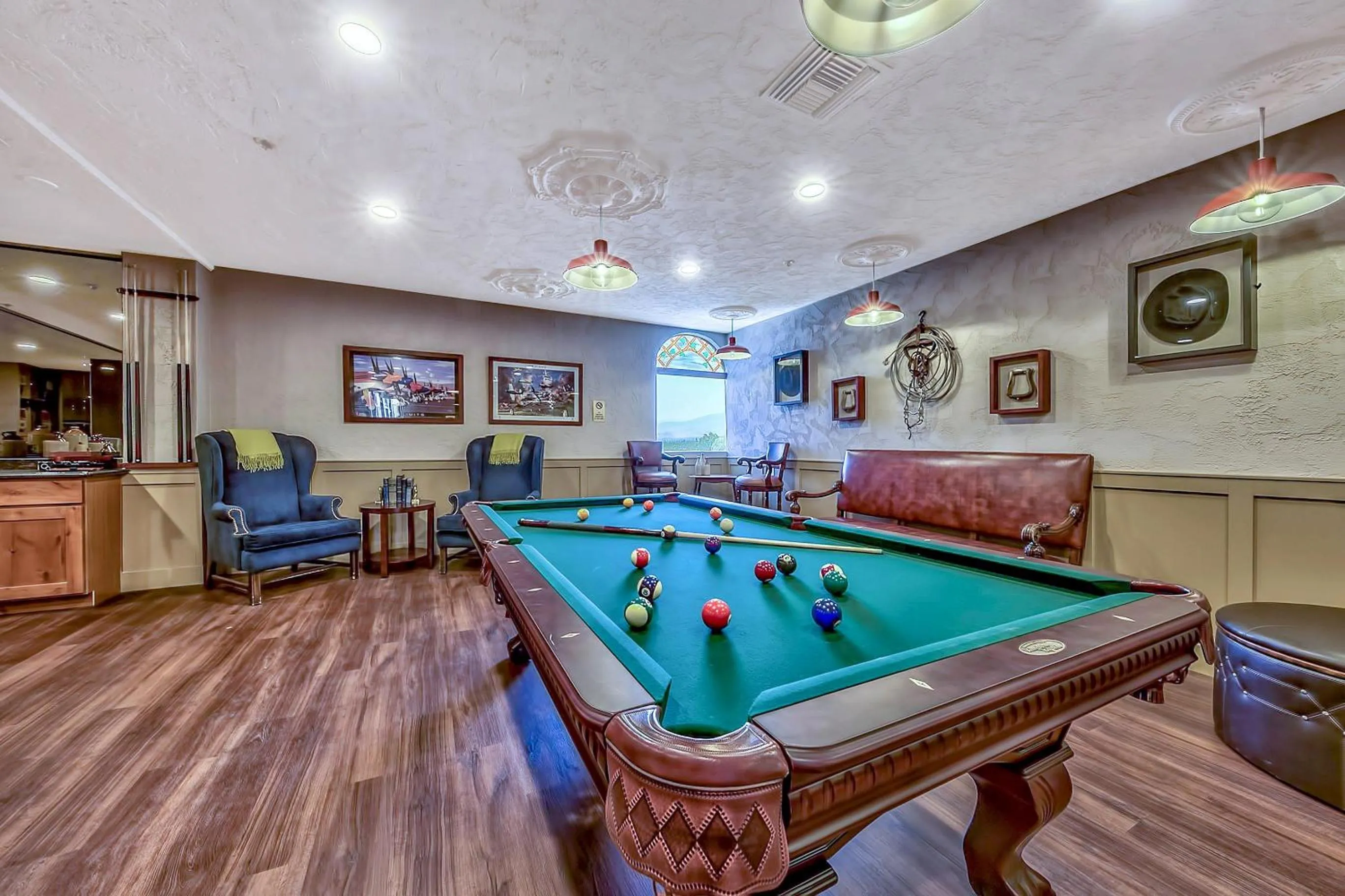 Communal lounge/ TV room in Plaza Resort Club Reno