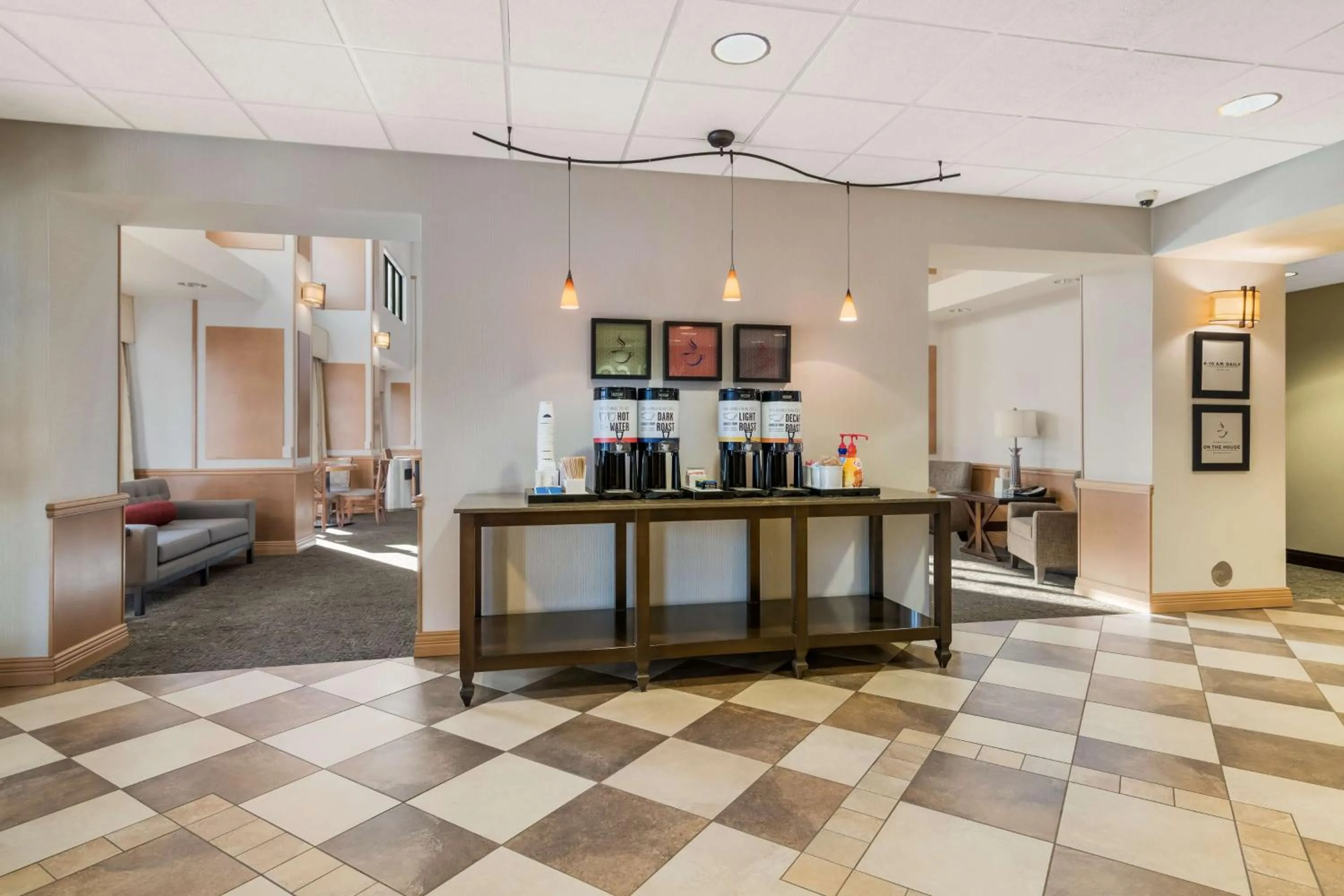Lobby or reception in Hampton Inn & Suites Plattsburgh