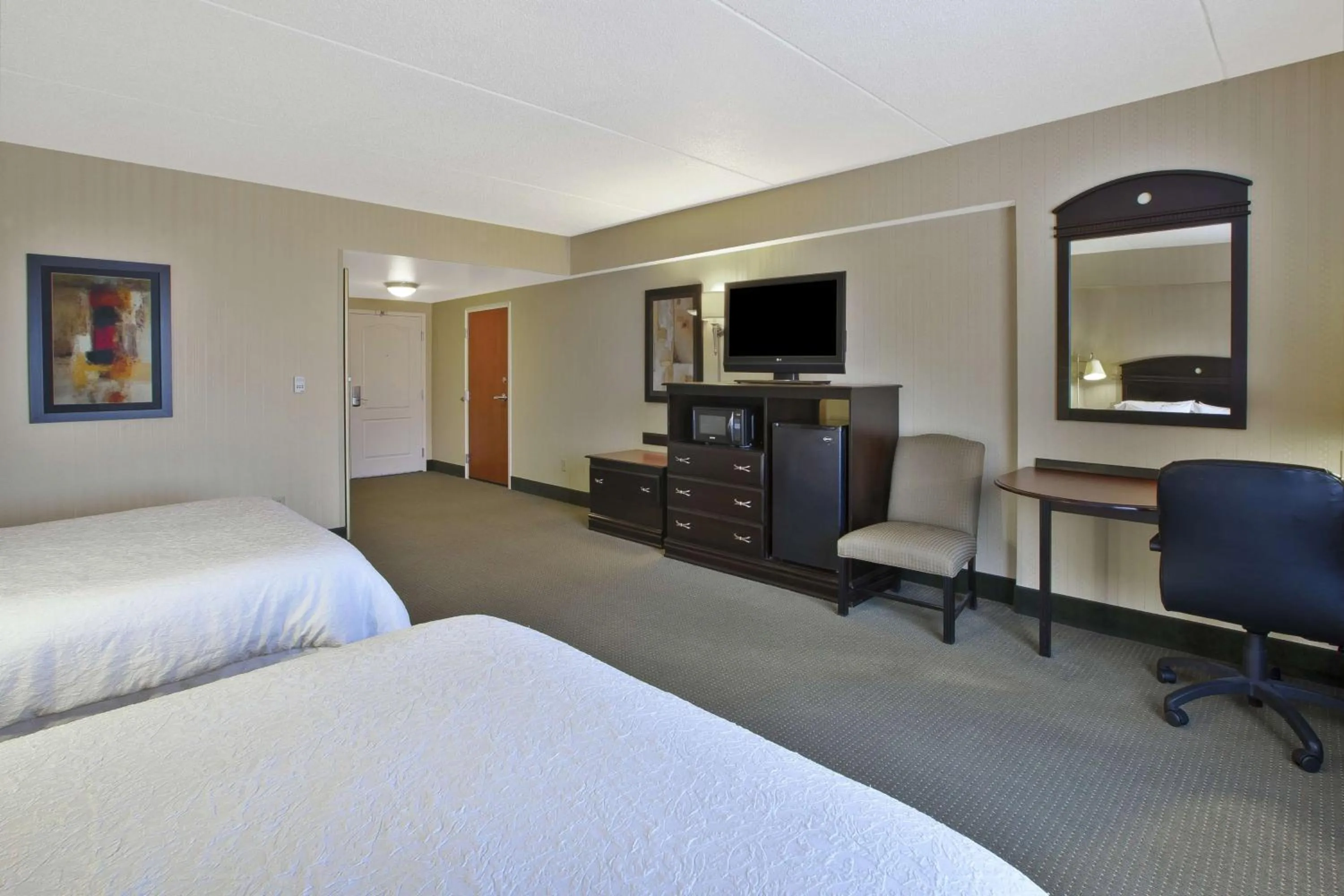 Bedroom, Bed in Hampton Inn & Suites Plattsburgh