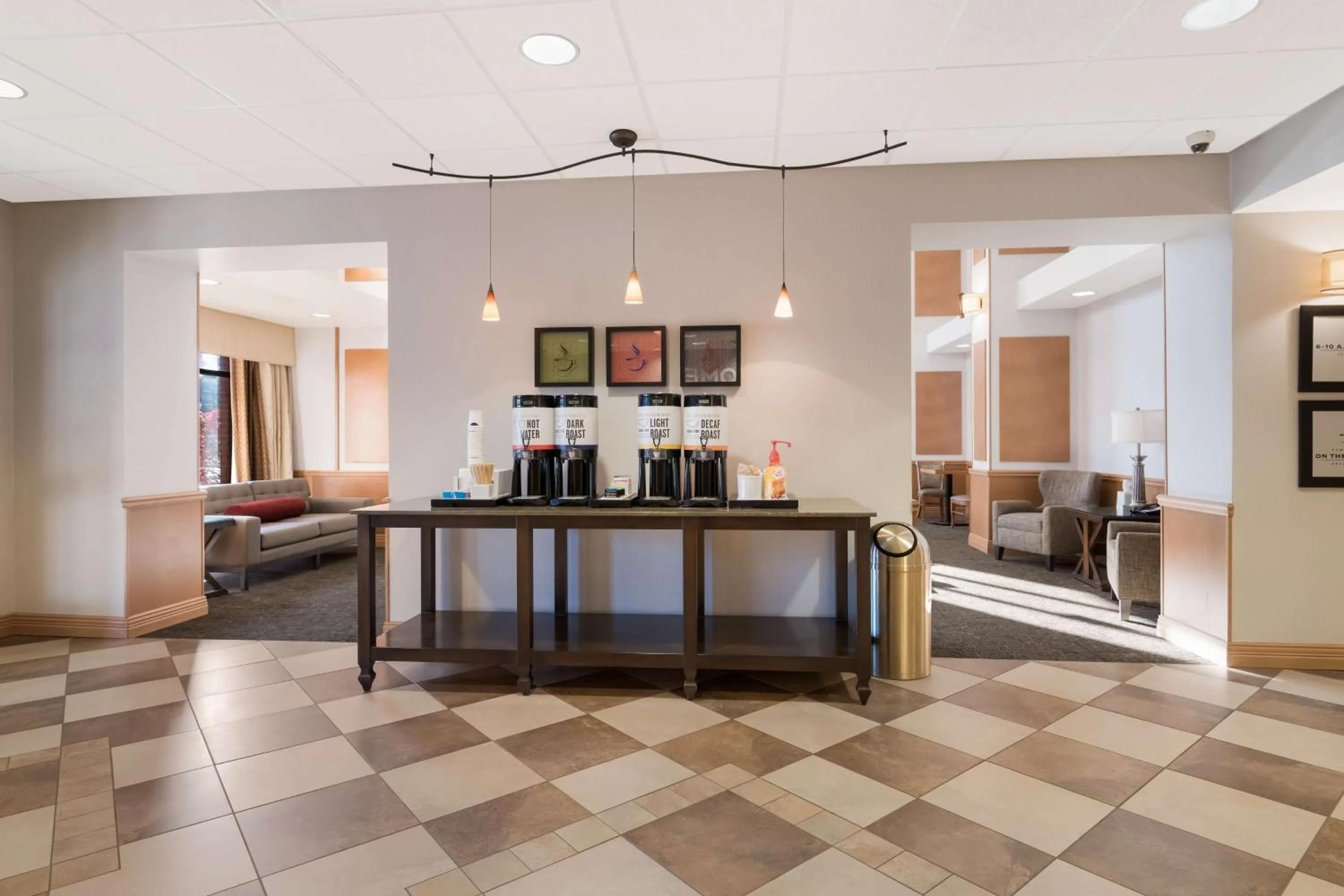 Lobby or reception in Hampton Inn & Suites Plattsburgh