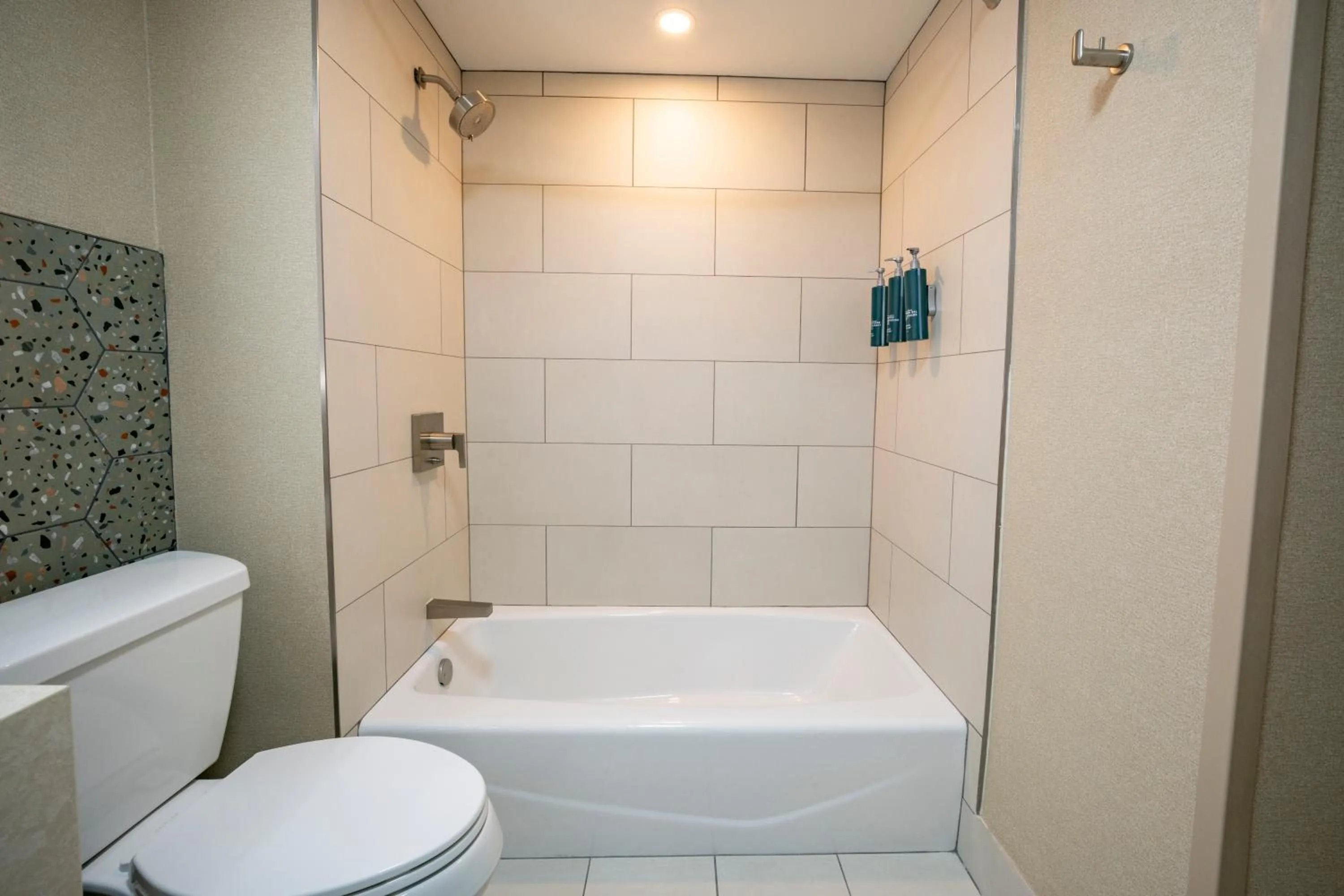 Bath in DoubleTree by Hilton Wilkes-Barre