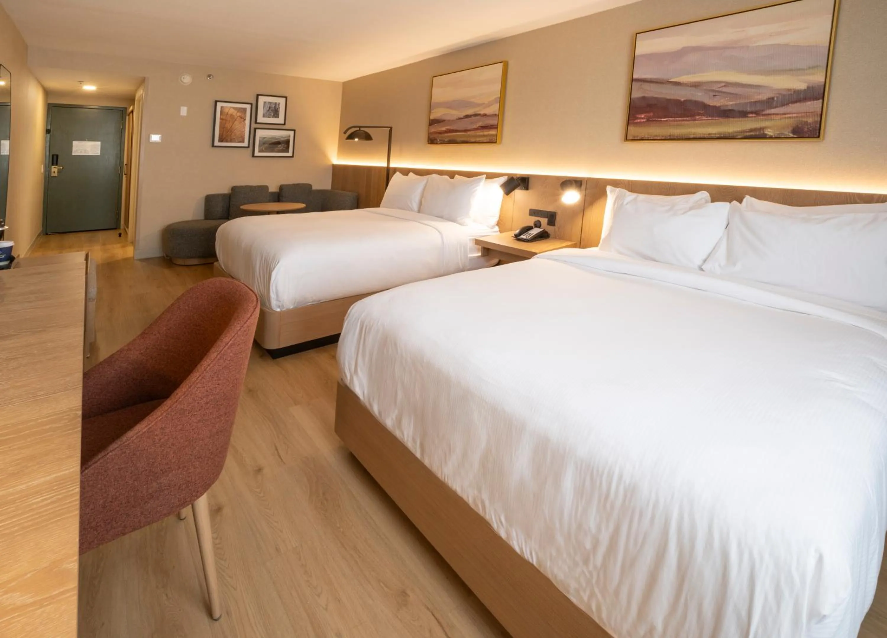 Bed in DoubleTree by Hilton Wilkes-Barre