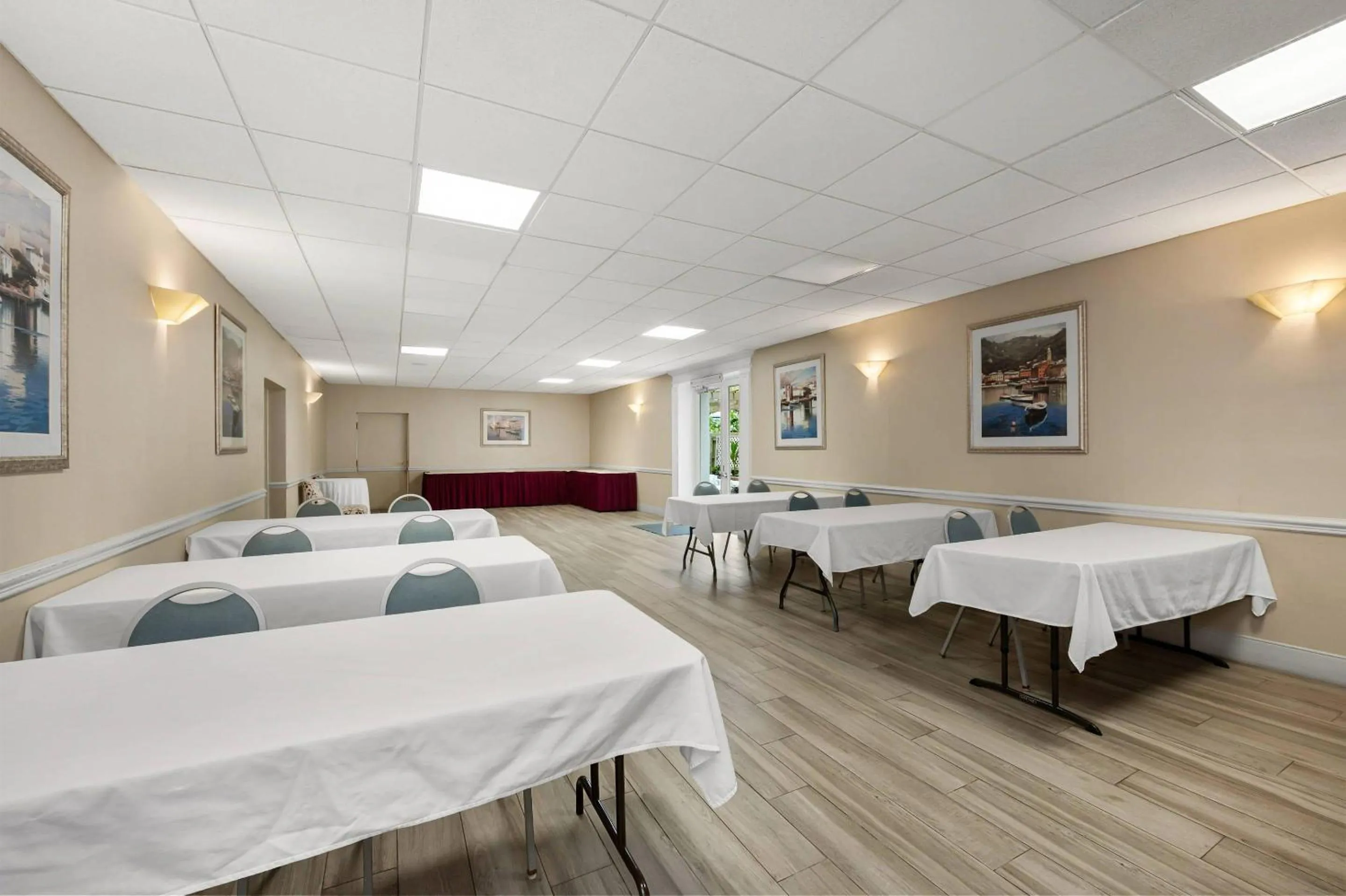 Meeting/conference room in Comfort Inn Oceanside Deerfield Beach