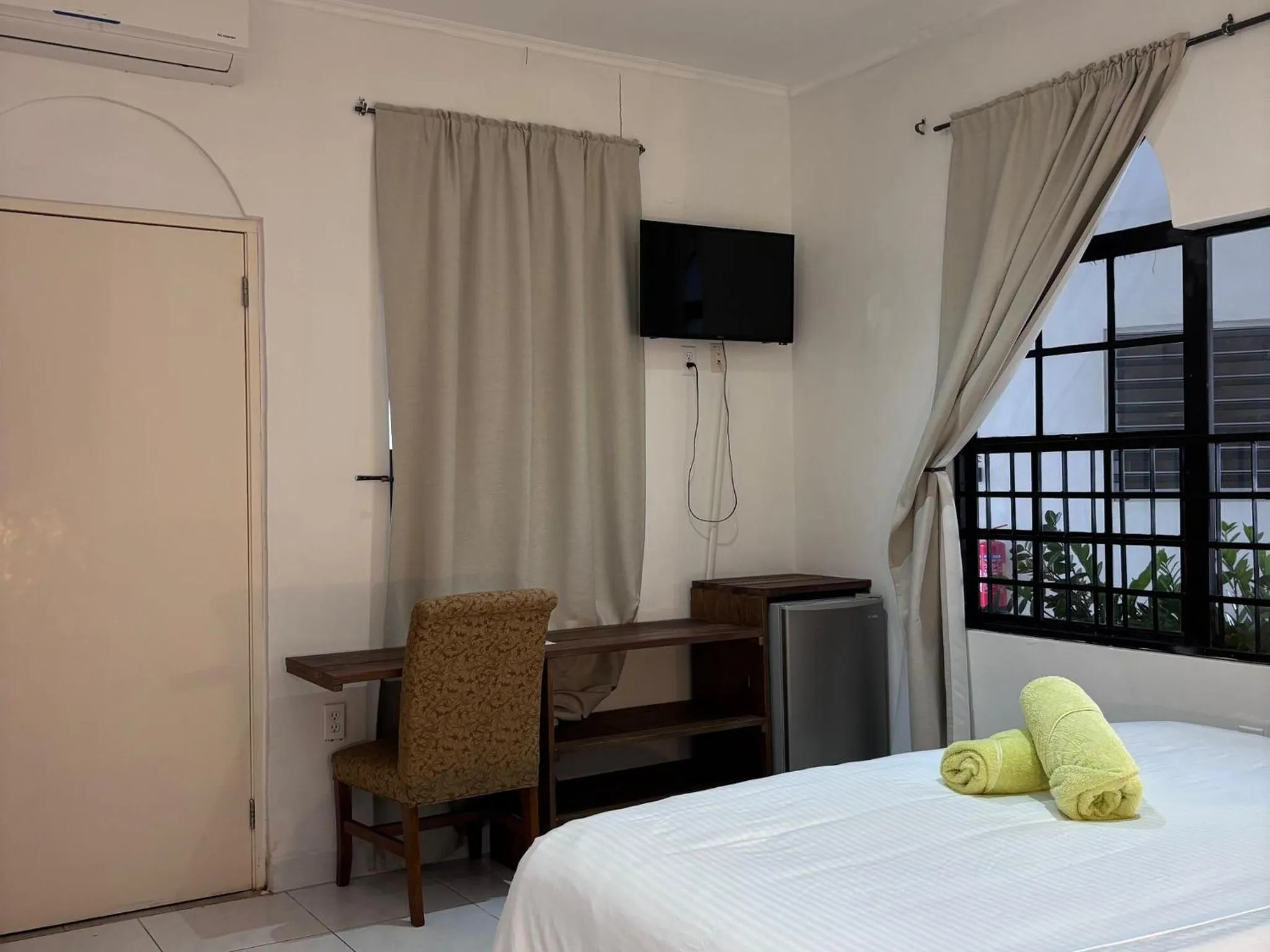 Seating area, Bed in Boca Simon Vacation Curacao