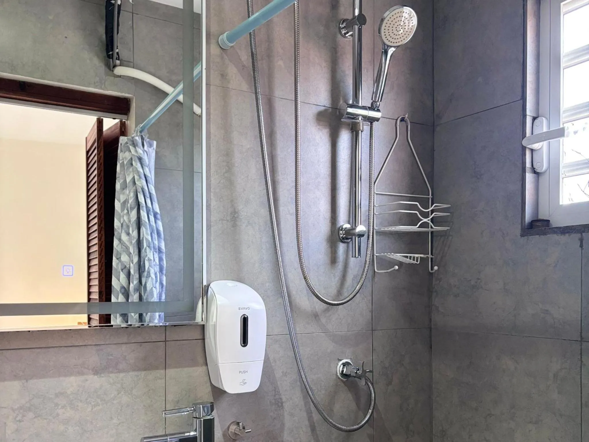 Shower in Boca Simon Vacation Curacao