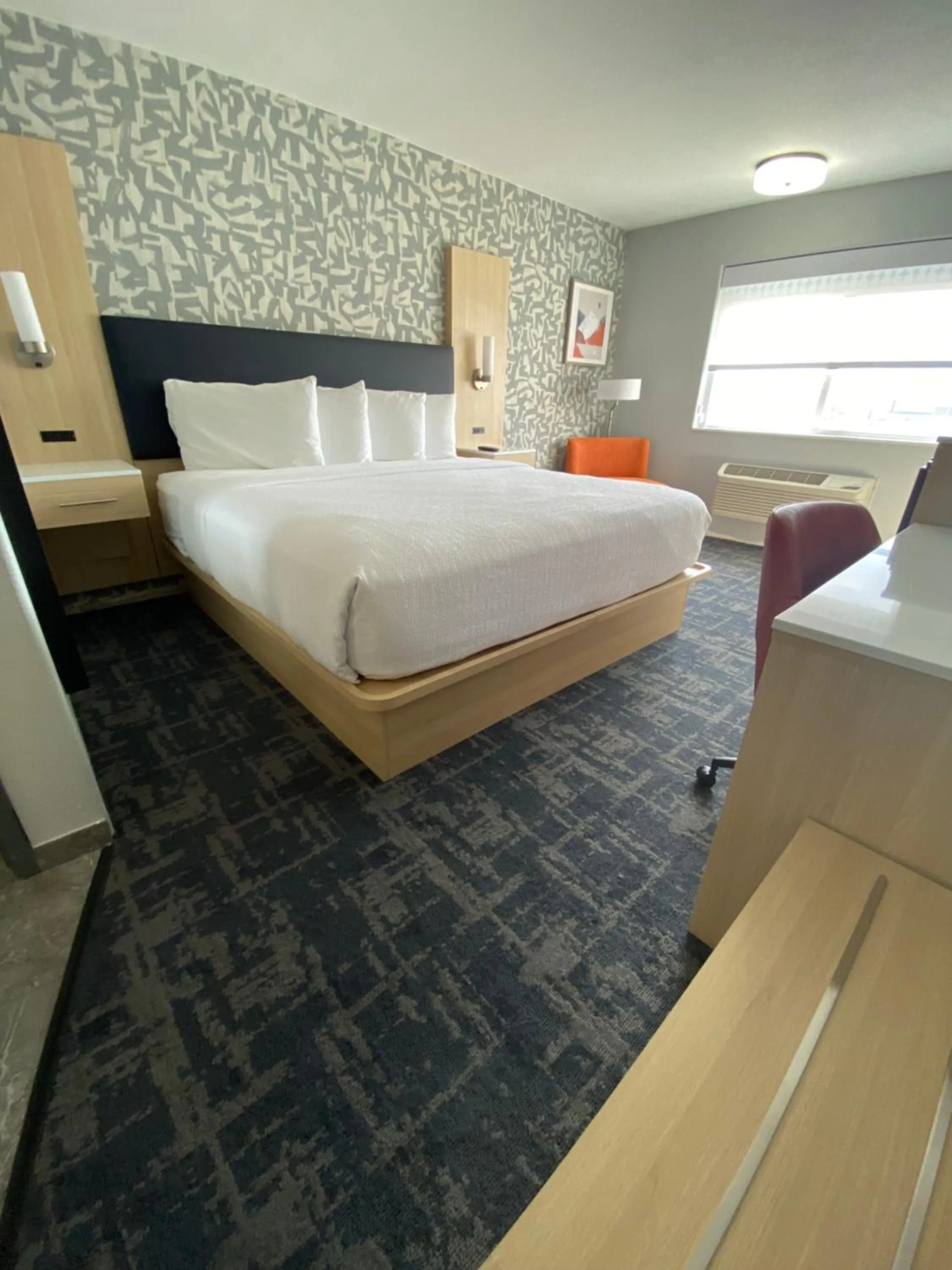 Bedroom, Bed in Best Western Montrose Inn