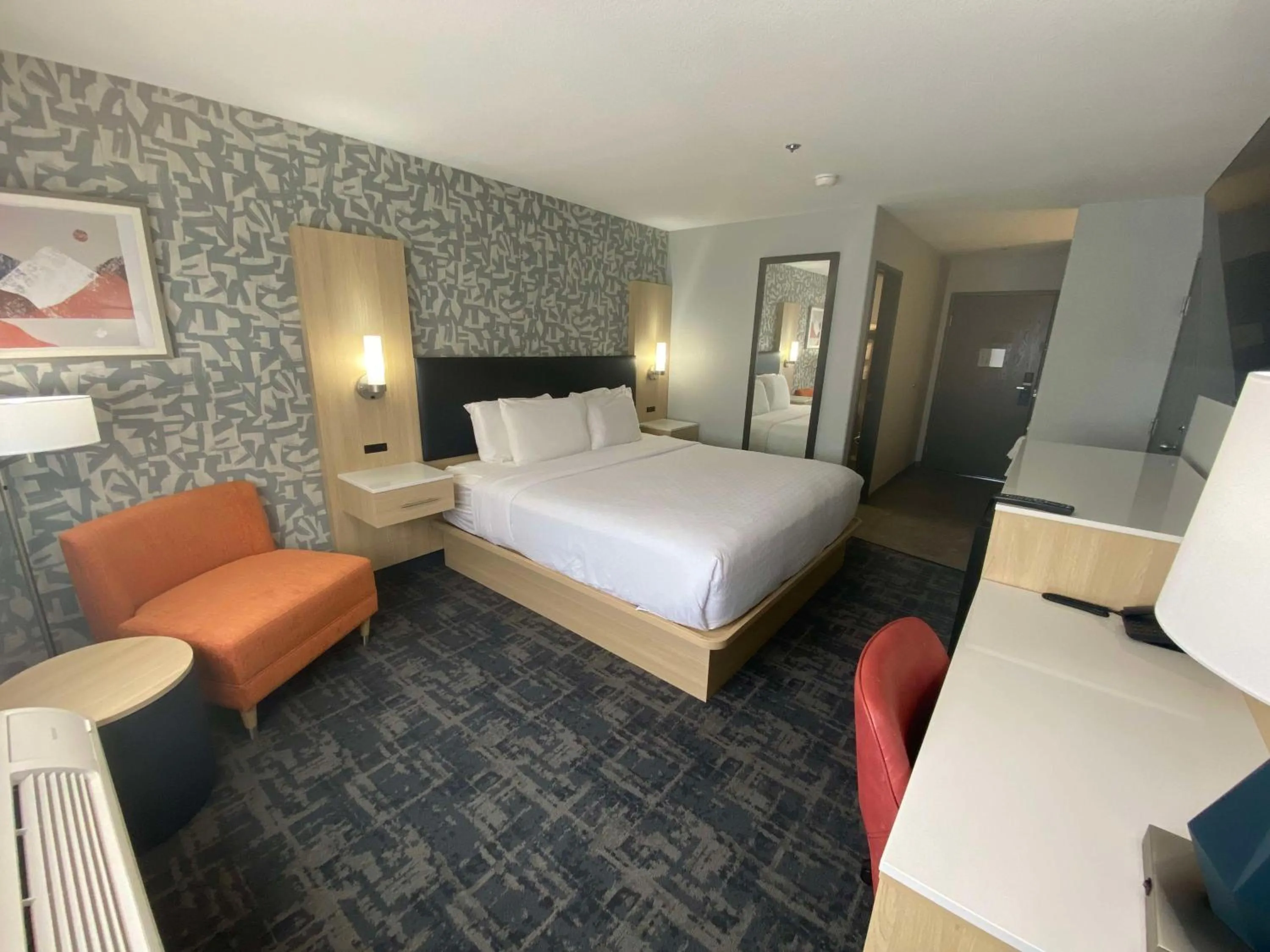 Bedroom, Bed in Best Western Montrose Inn