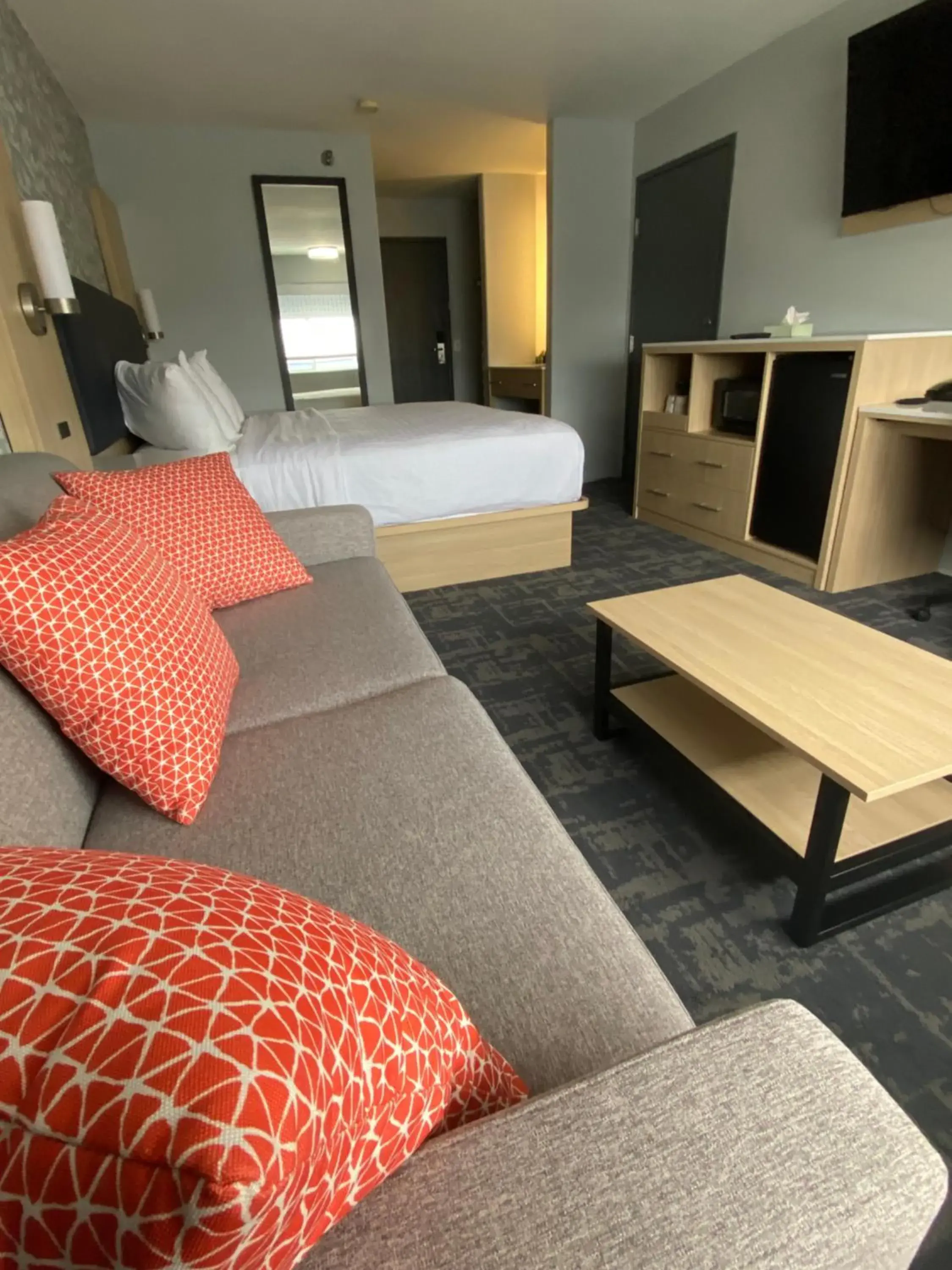 Deluxe King with Sofa Bed in Stay Wise Inns of Montrose Deluxe King with Sofa Bed in Stay Wise Inns of Montrose