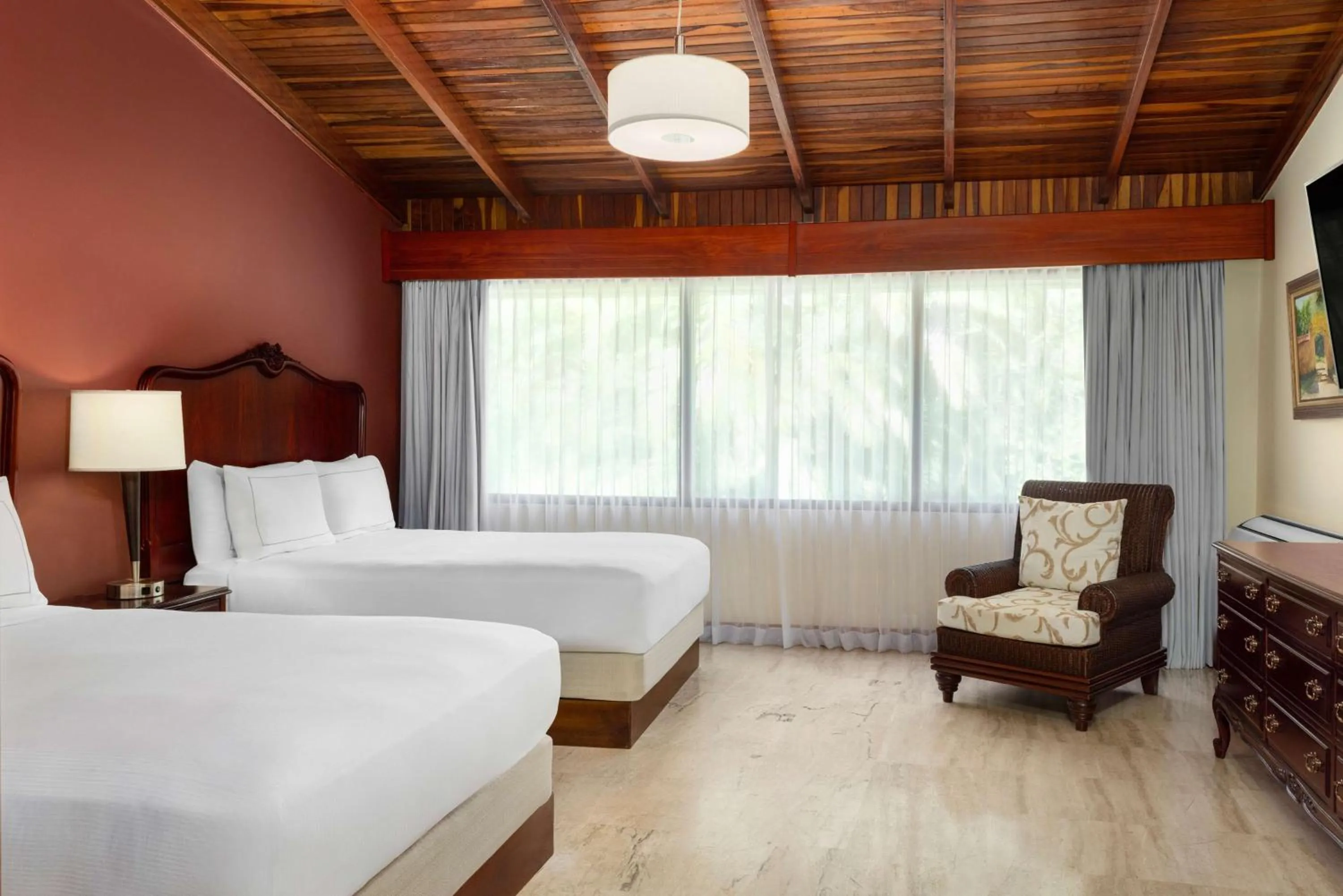 Bed in Hilton Cariari DoubleTree San Jose - Costa Rica