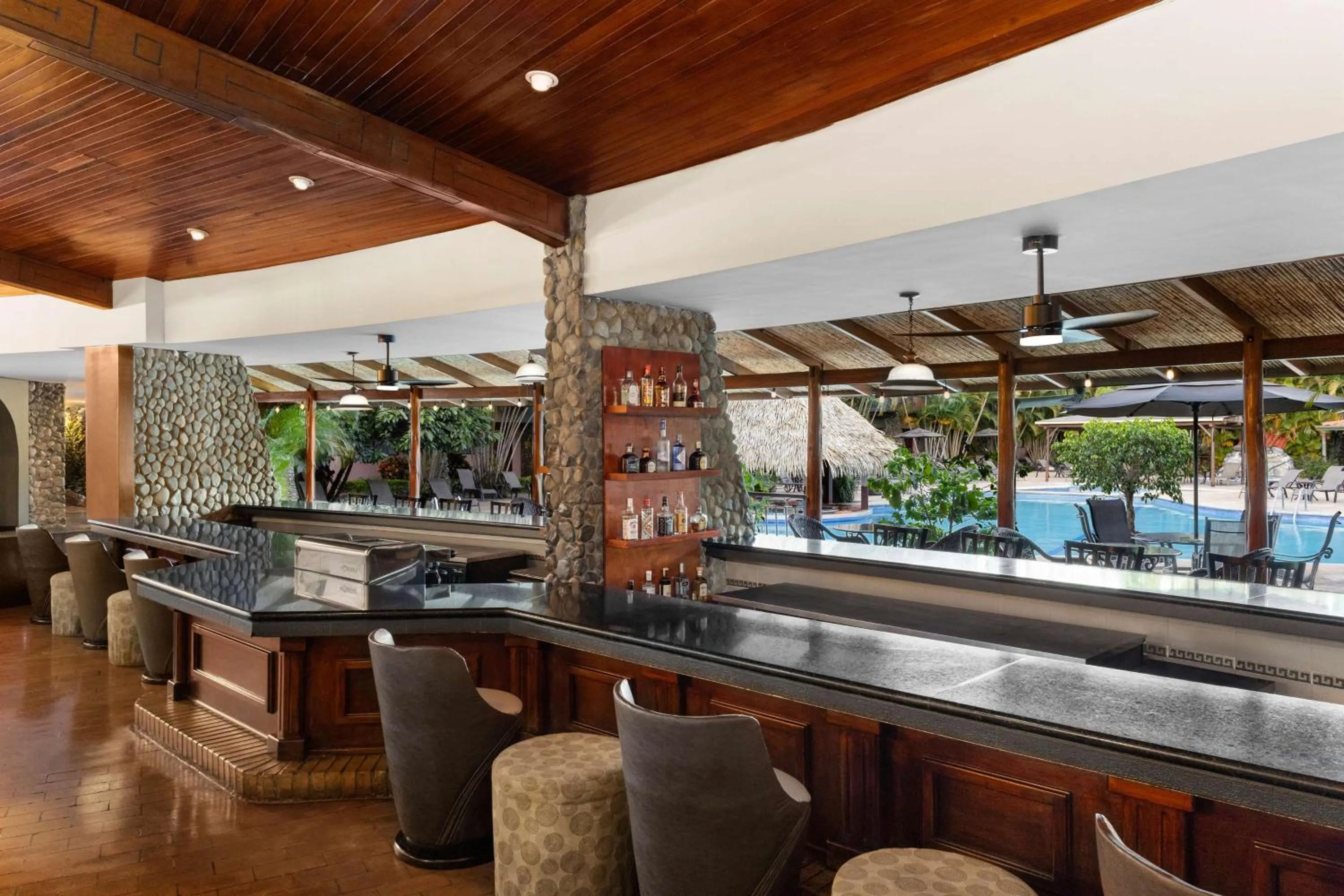 Lounge or bar in Hilton Cariari DoubleTree San Jose - Costa Rica