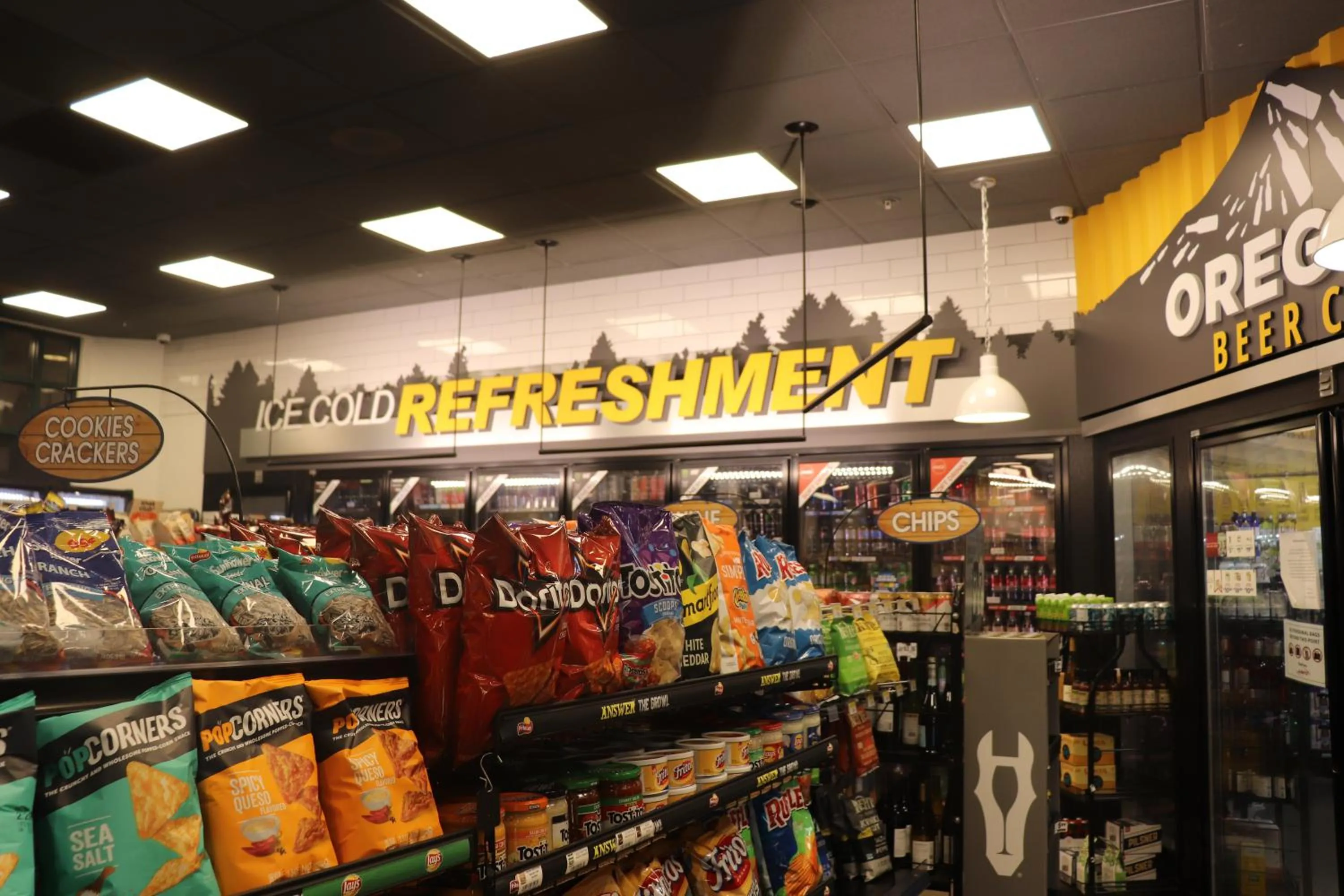 Food and drinks in The Portlander Inn and Marketplace