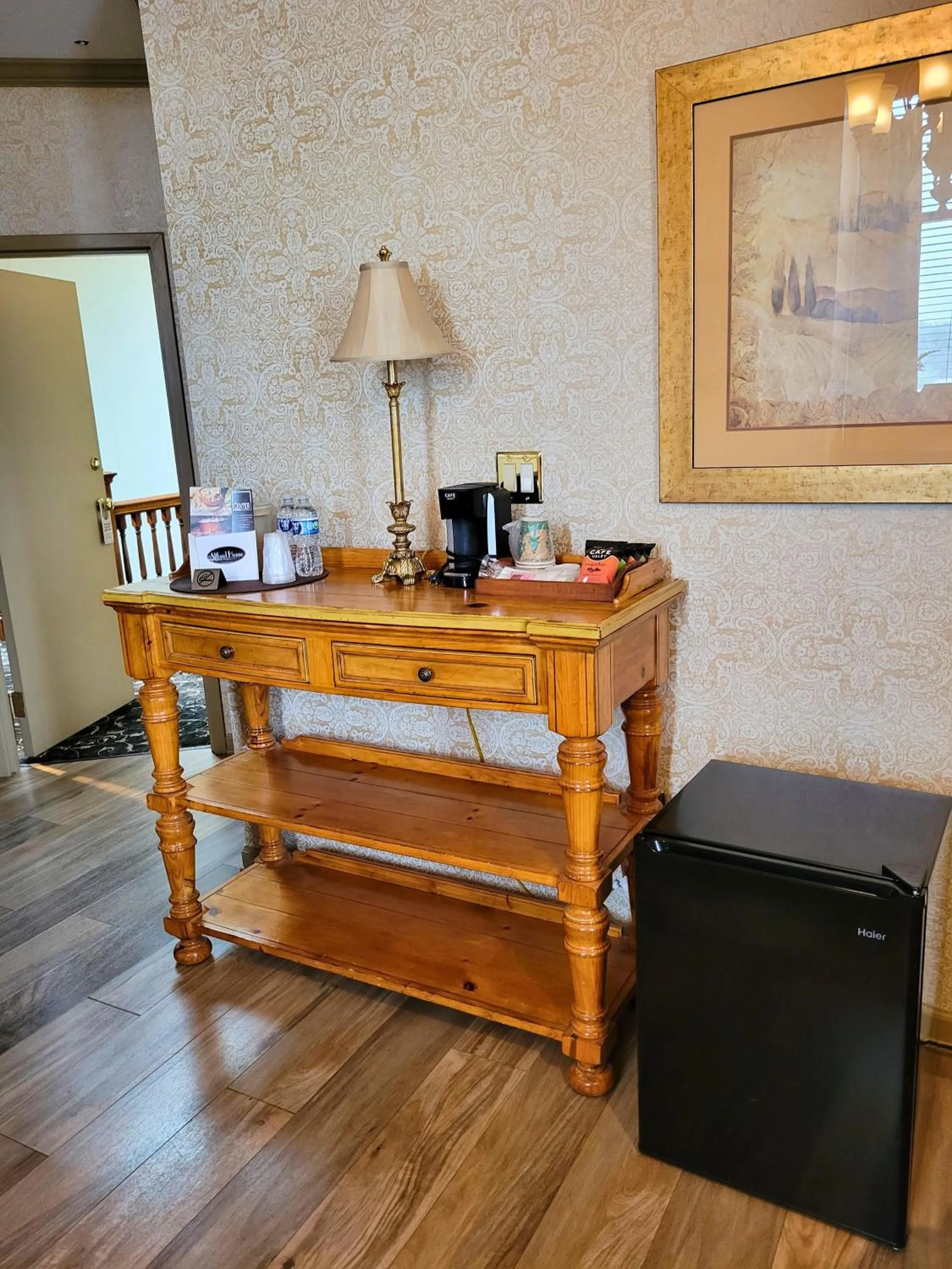 Altland House Inn & Suites