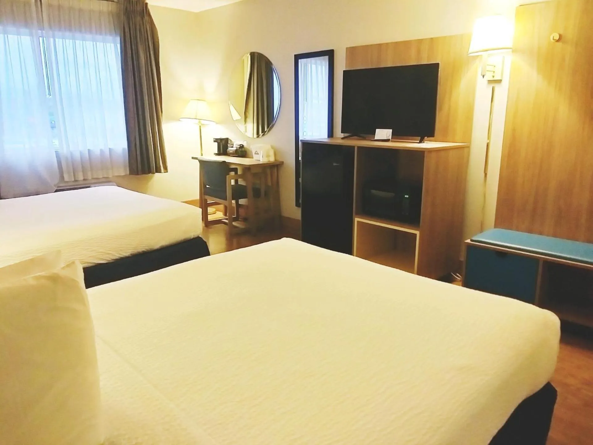 Bedroom, Bed in Days Inn by Wyndham Osage Beach Lake of the Ozarks