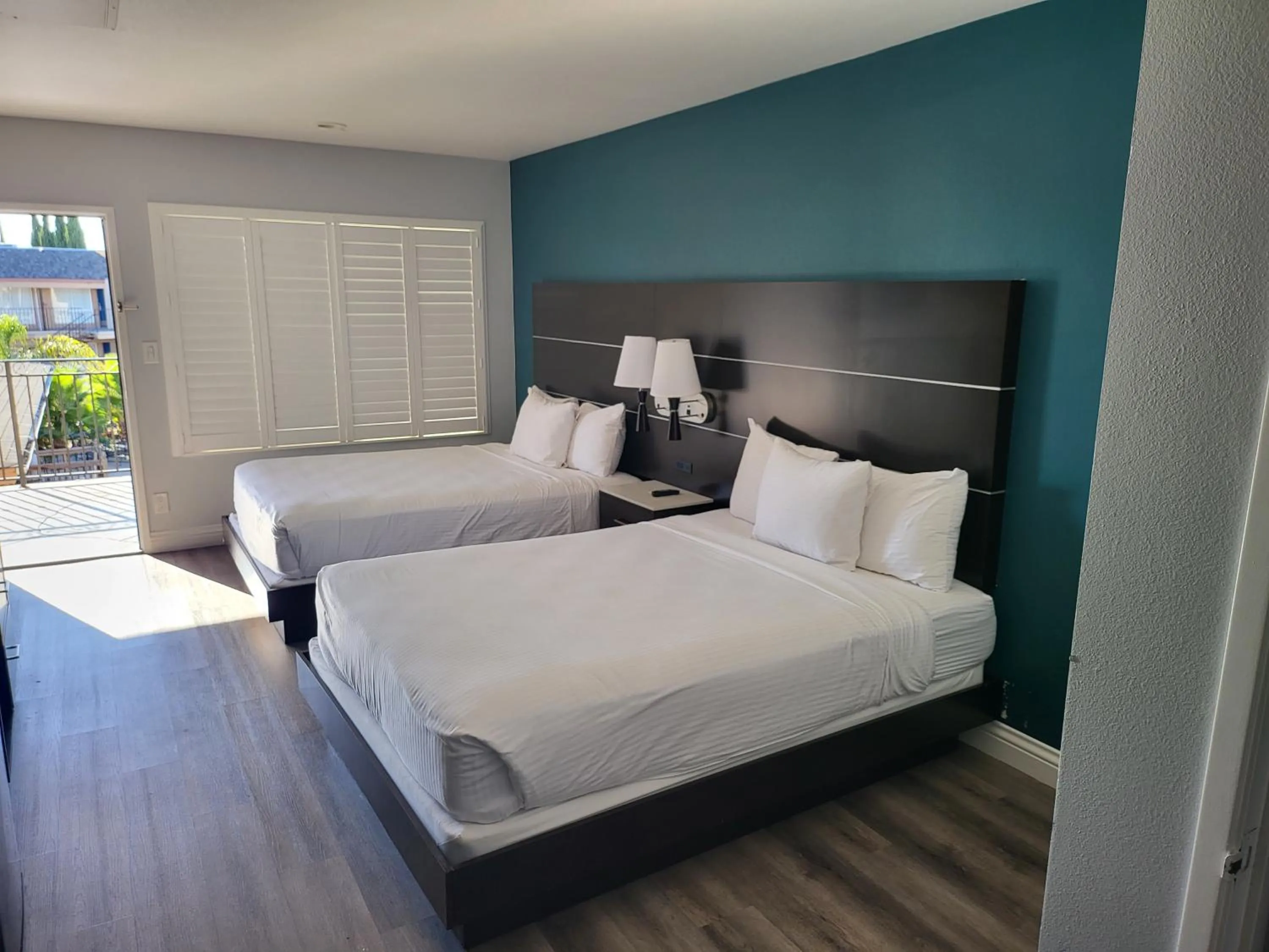 Bedroom, Bed in Motel 6 Vallejo, CA - Napa Valley