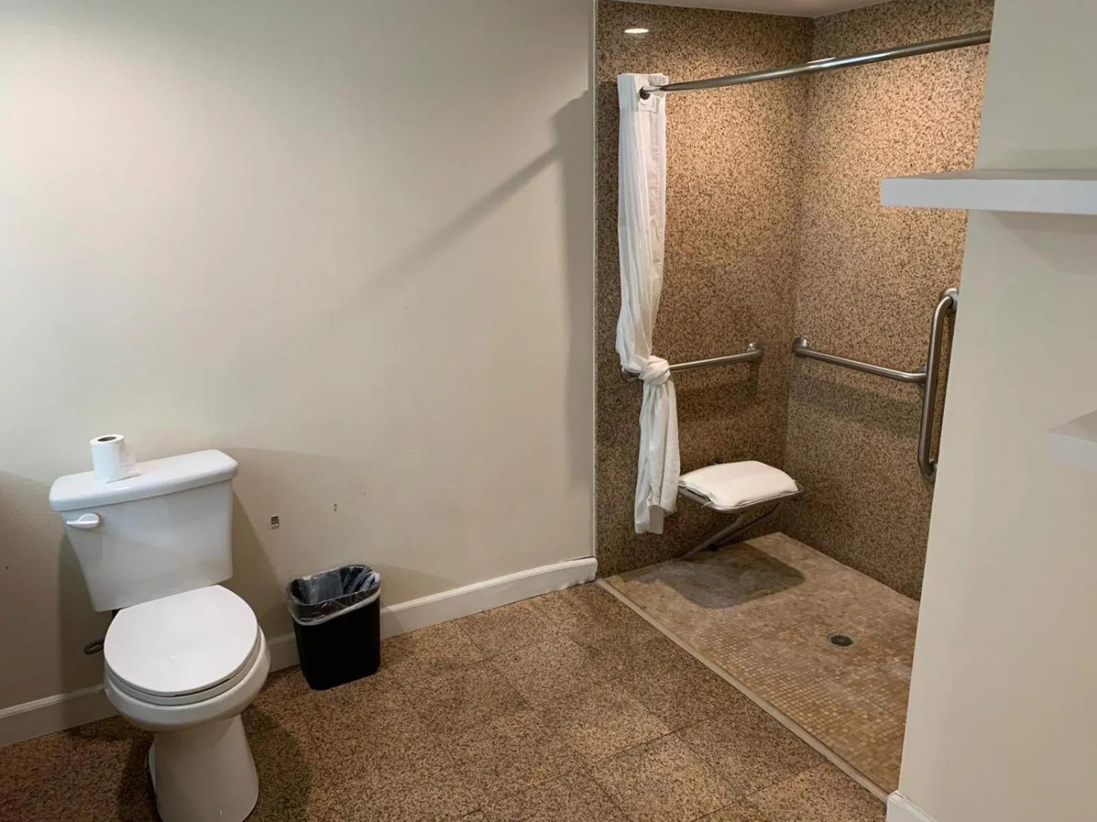 Shower in Motel 6 Vallejo, CA - Napa Valley