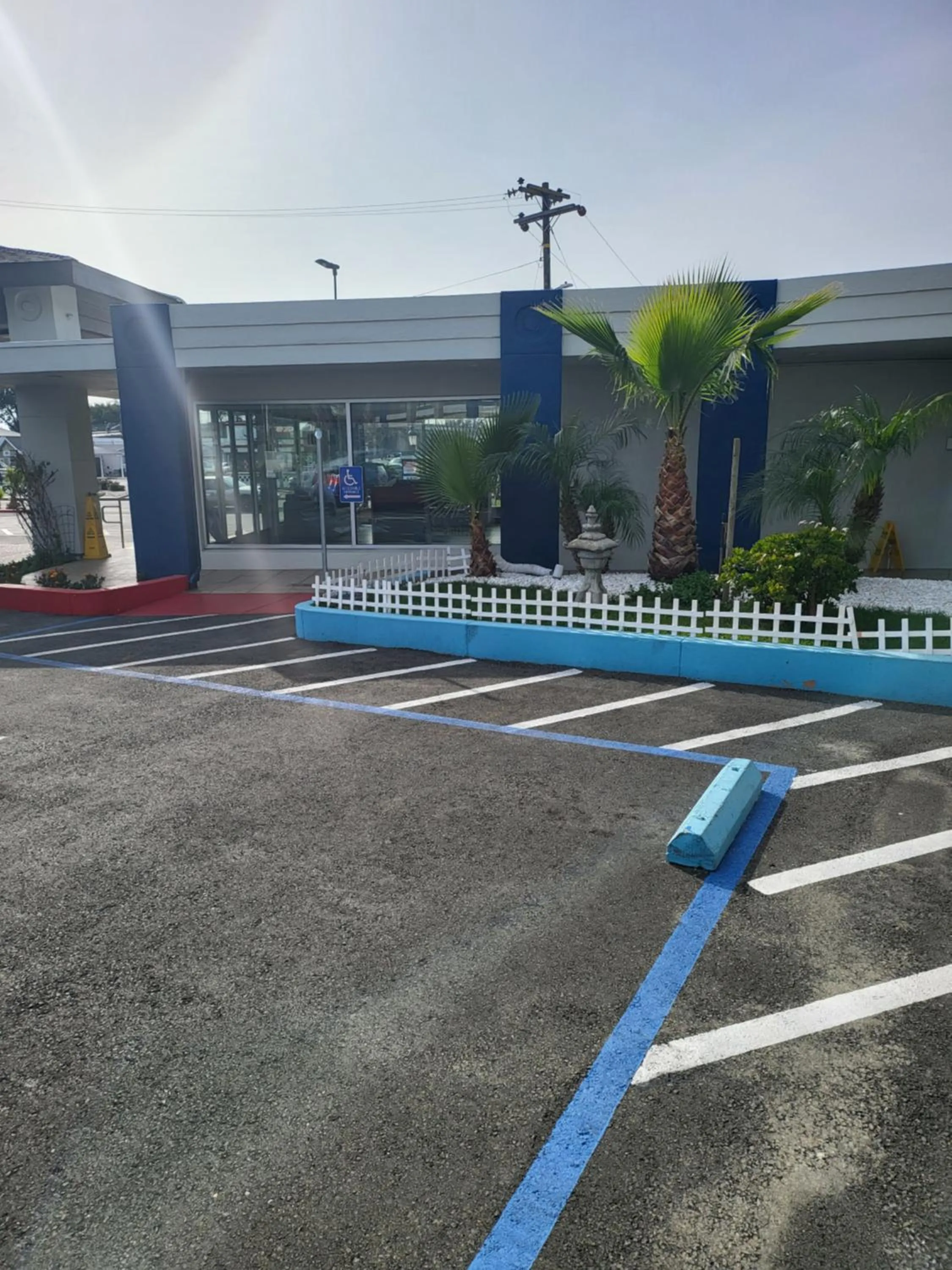 Parking in Motel 6 Vallejo, CA - Napa Valley