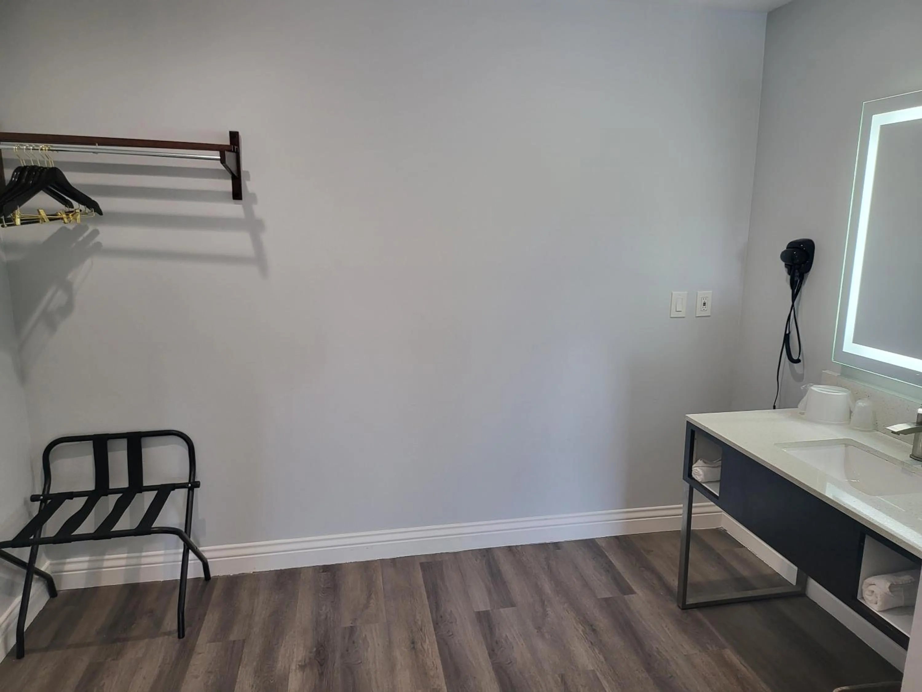 wardrobe in Motel 6 Vallejo, CA - Napa Valley