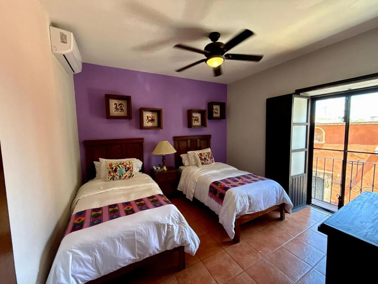 Bedroom, Bed in Casa Mia Suites