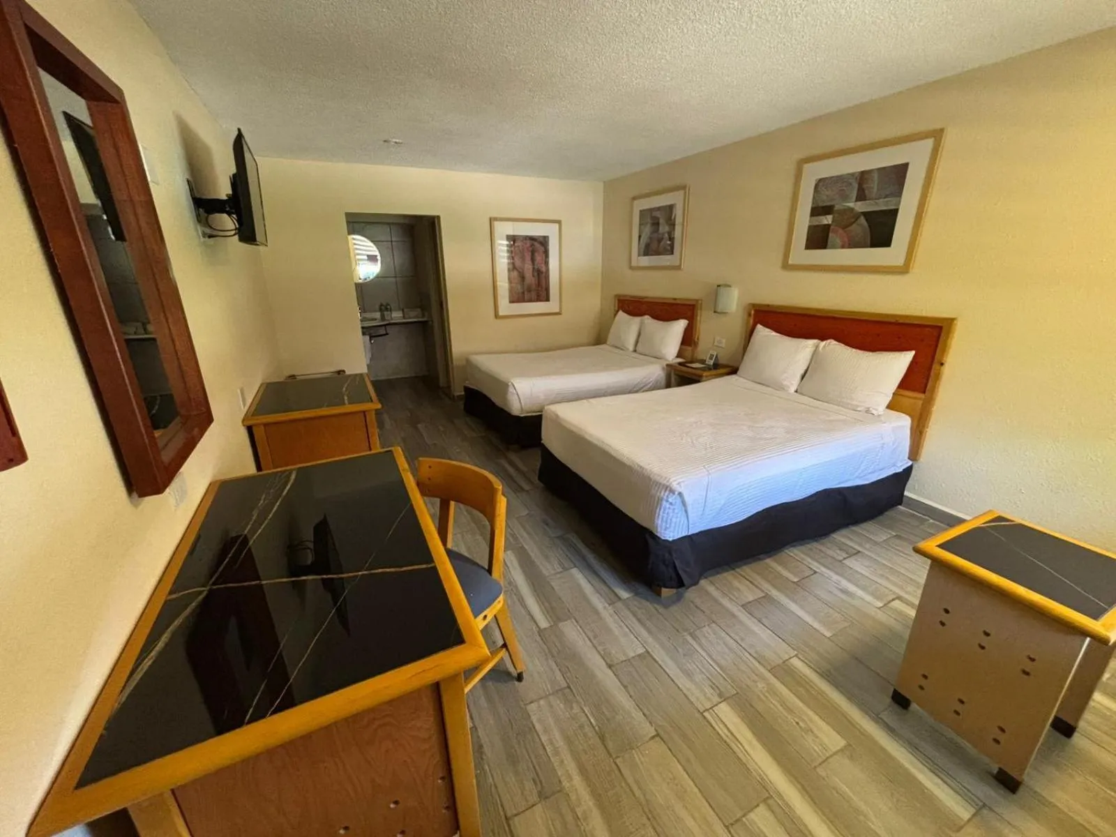 Photo of the whole room, Bed in Hotel Colonial Ciudad Juarez