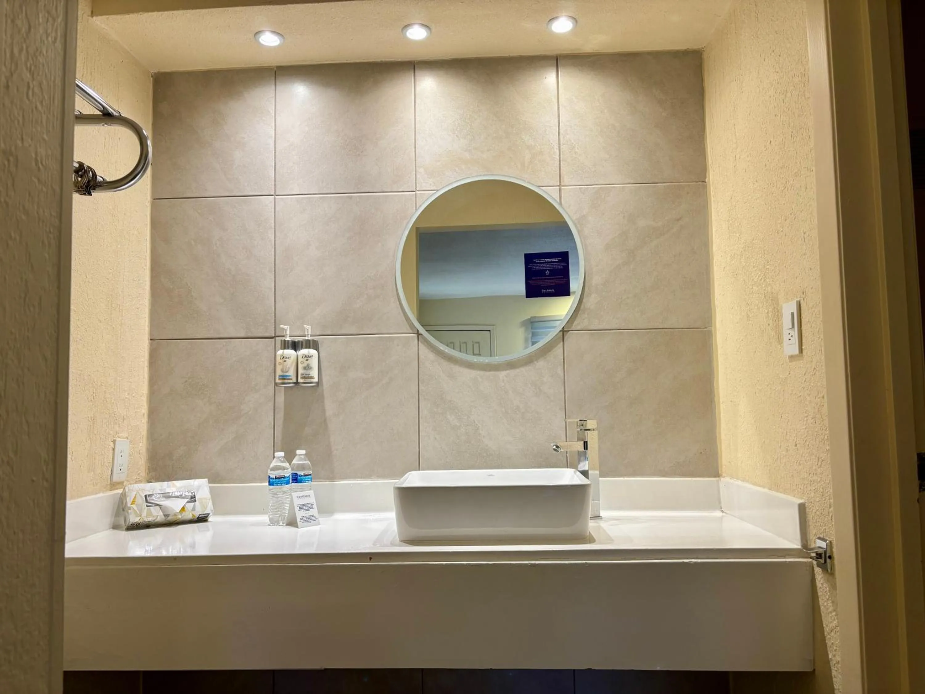 Bathroom in Hotel Colonial Ciudad Juarez