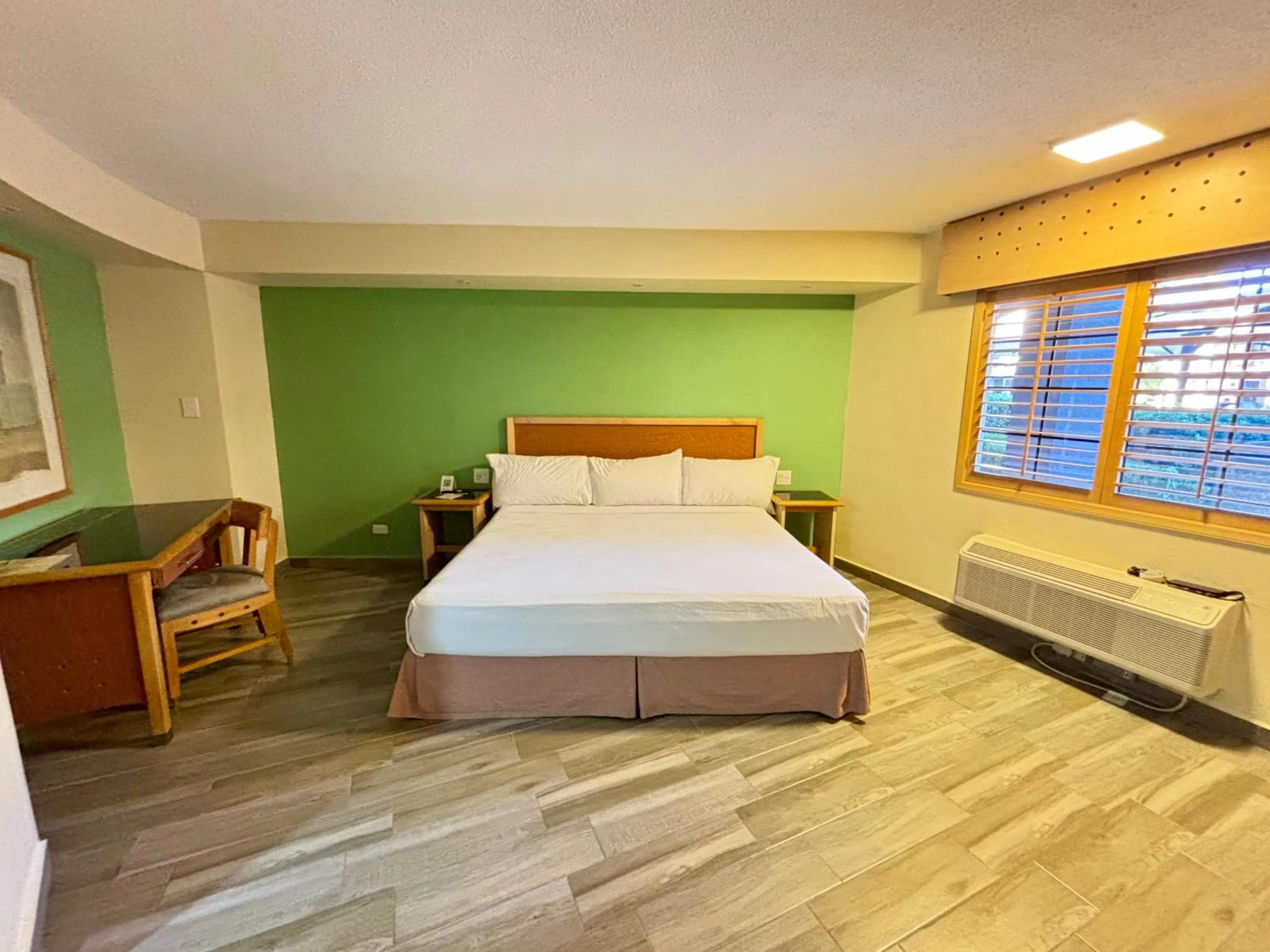 Bed in Hotel Colonial Ciudad Juarez