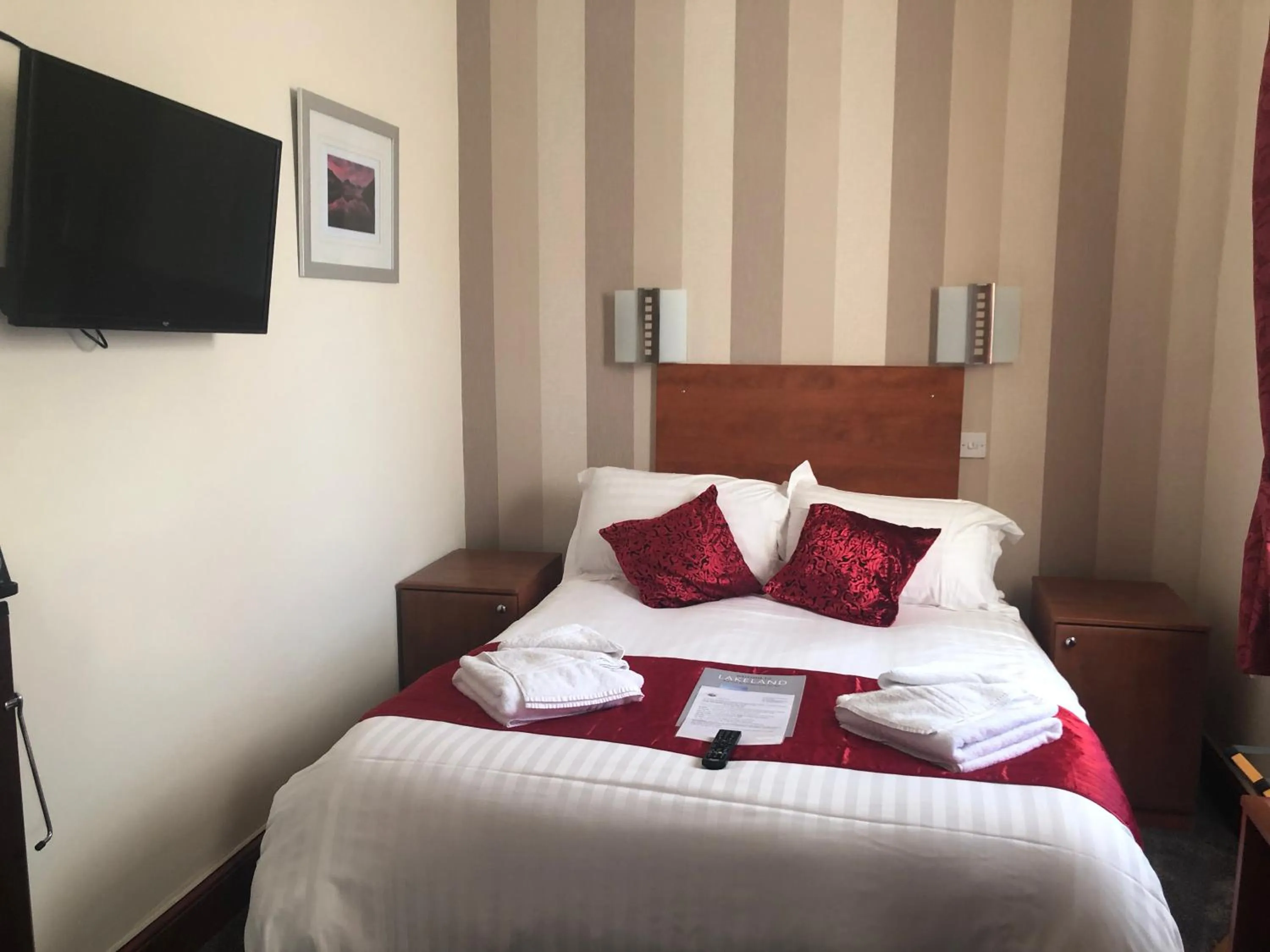 Bed in The Globe Inn