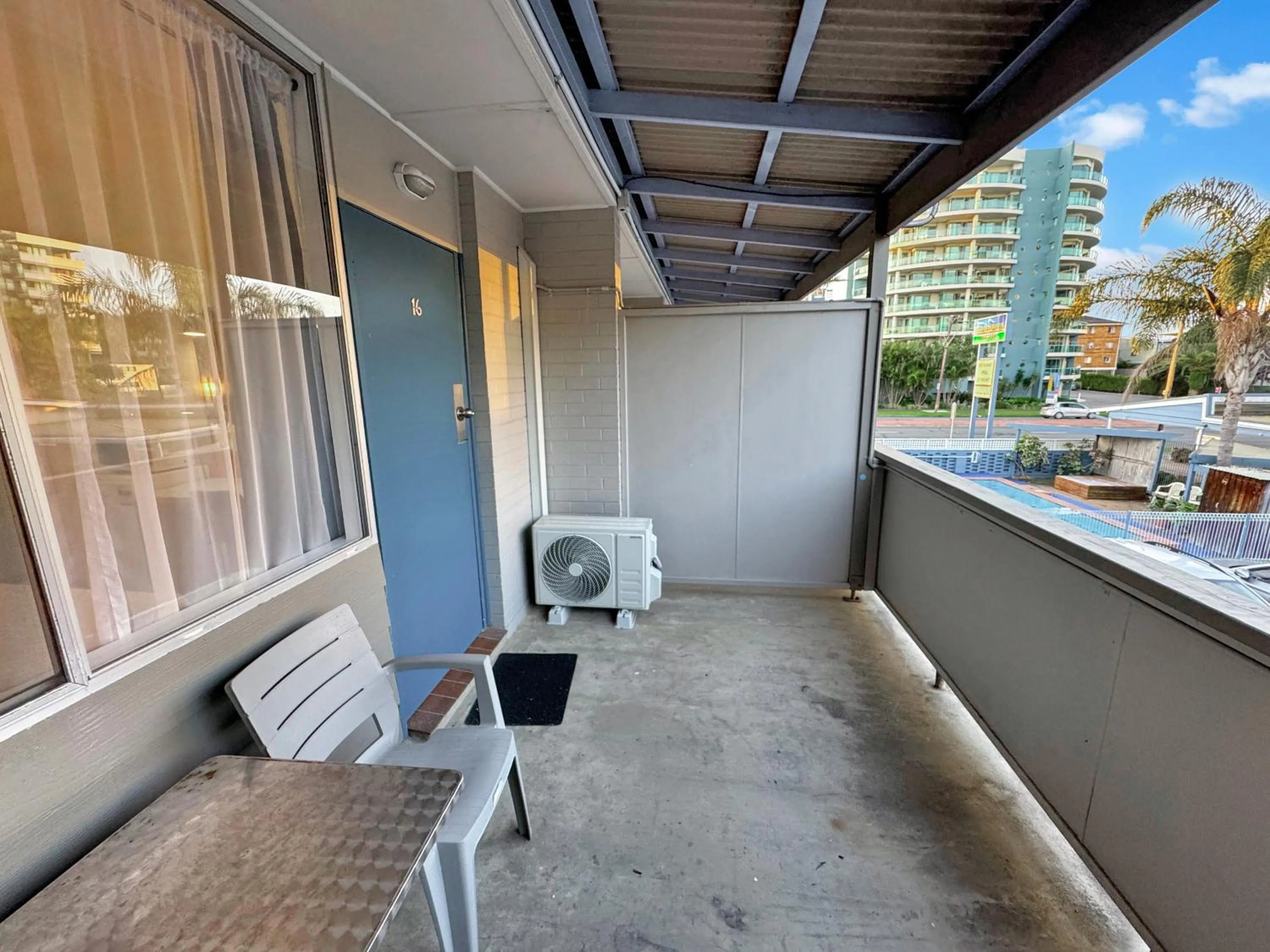 Balcony/Terrace in Golden Sands Motor Inn