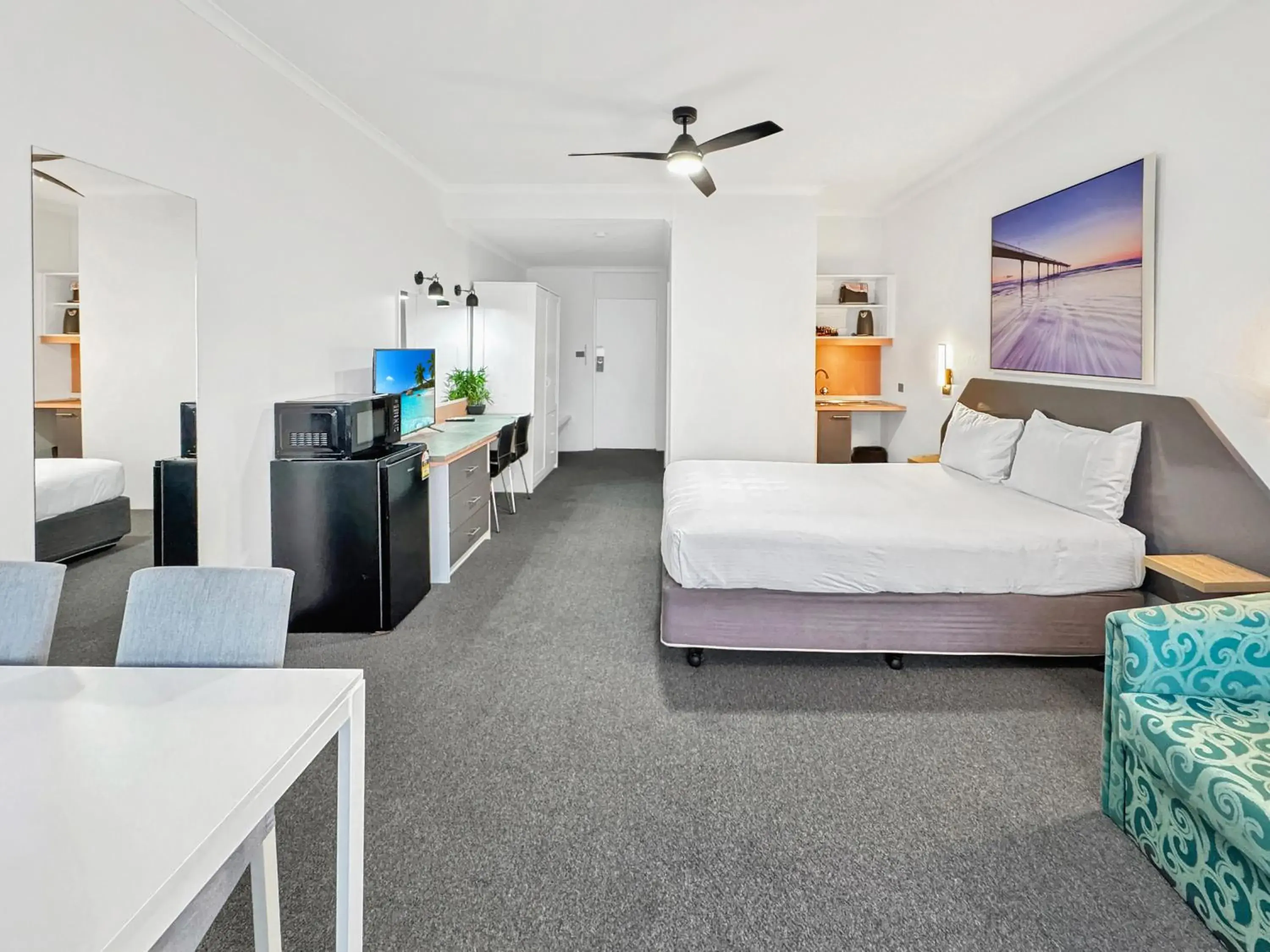 Premium Double Room in Golden Sands Motor Inn Premium Double Room in Golden Sands Motor Inn