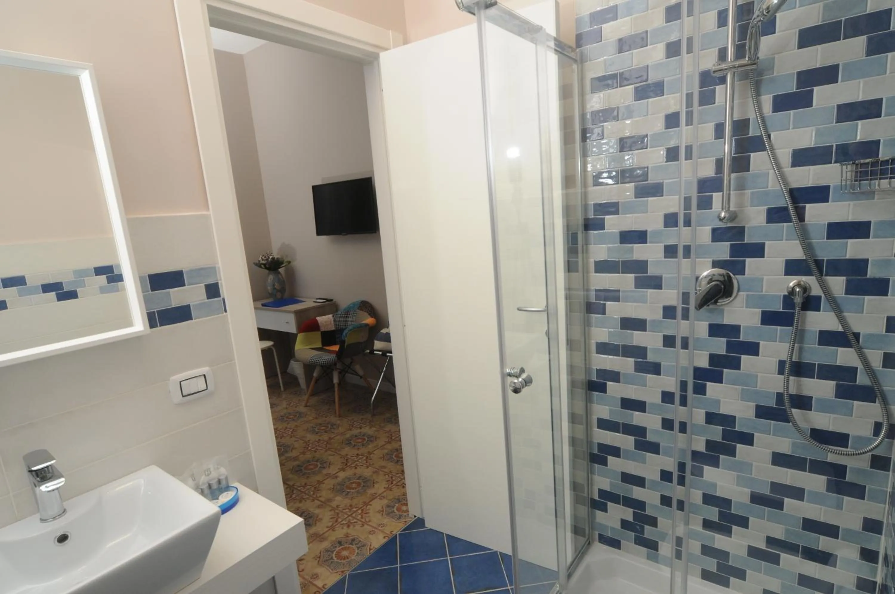 Shower in La Casa di Giorgio B&B