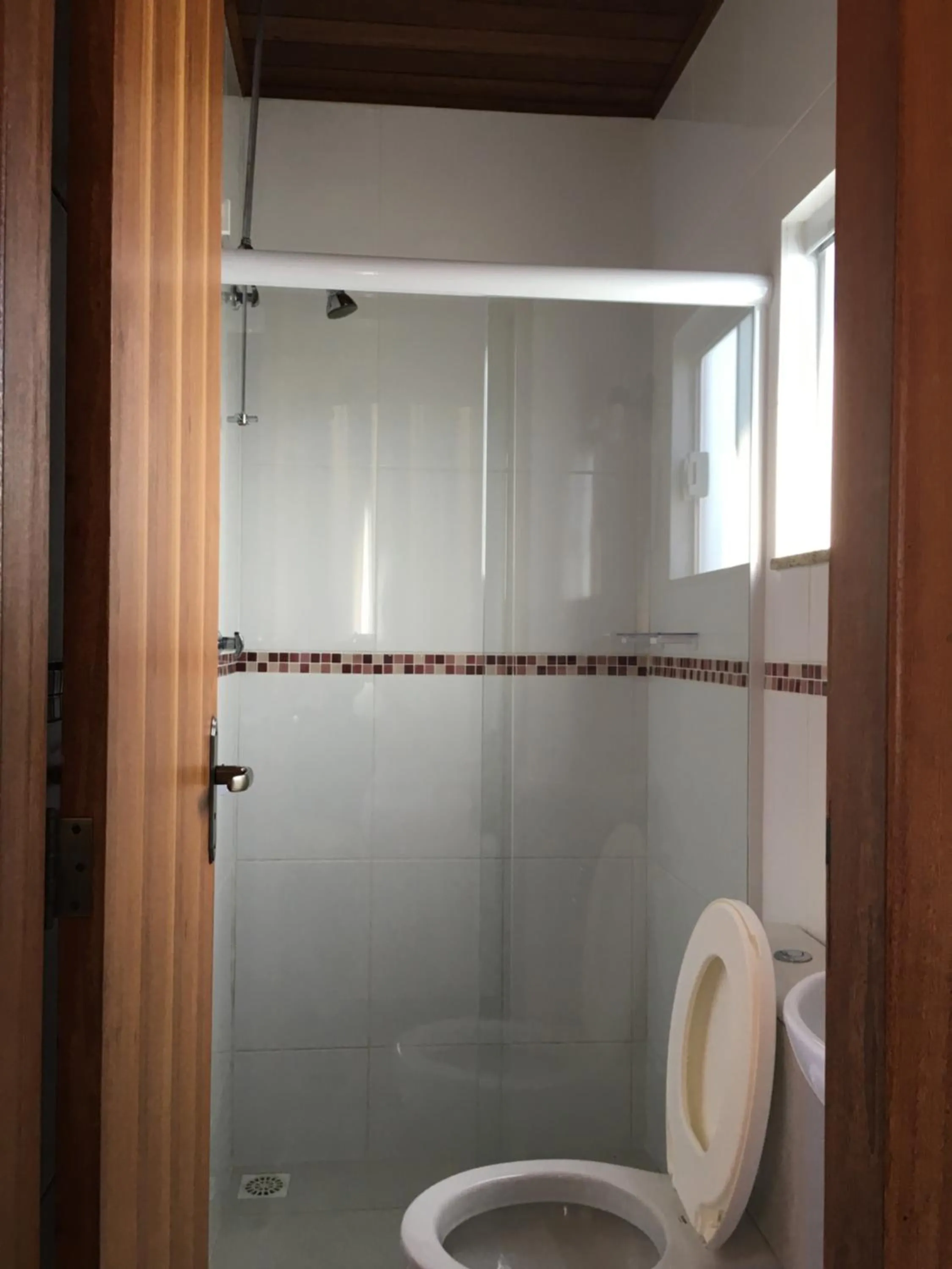 Shower in Bougainville Suítes