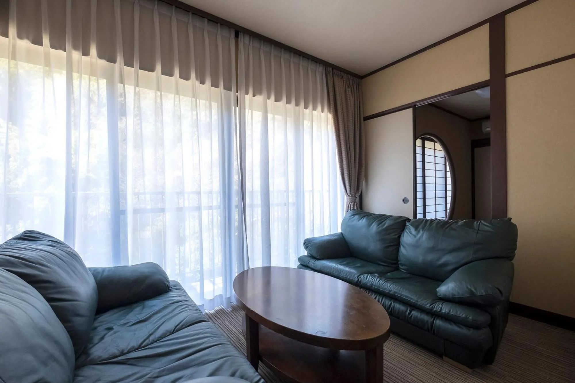 Seating area in Shiunso