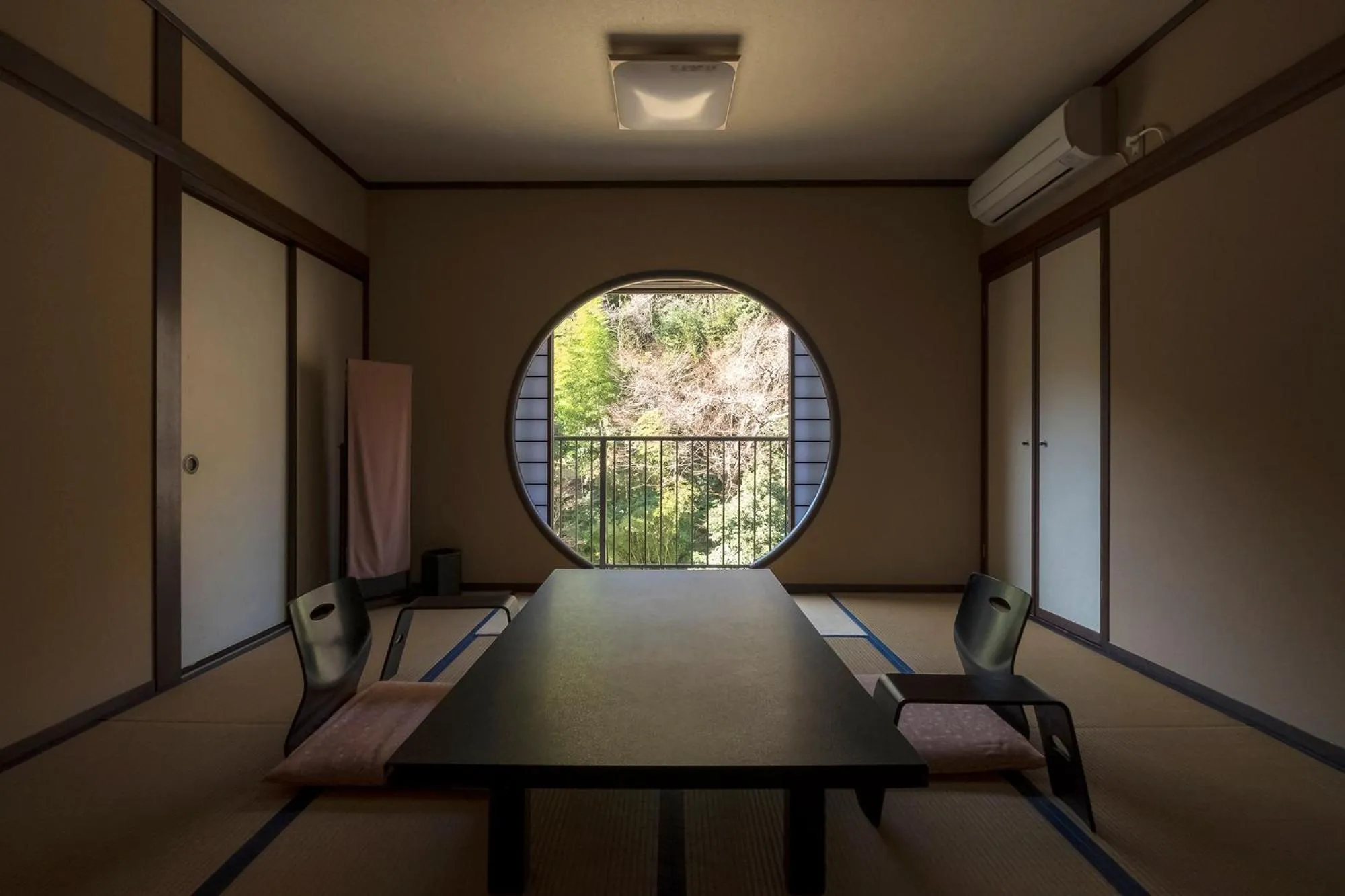 Photo of the whole room in Shiunso