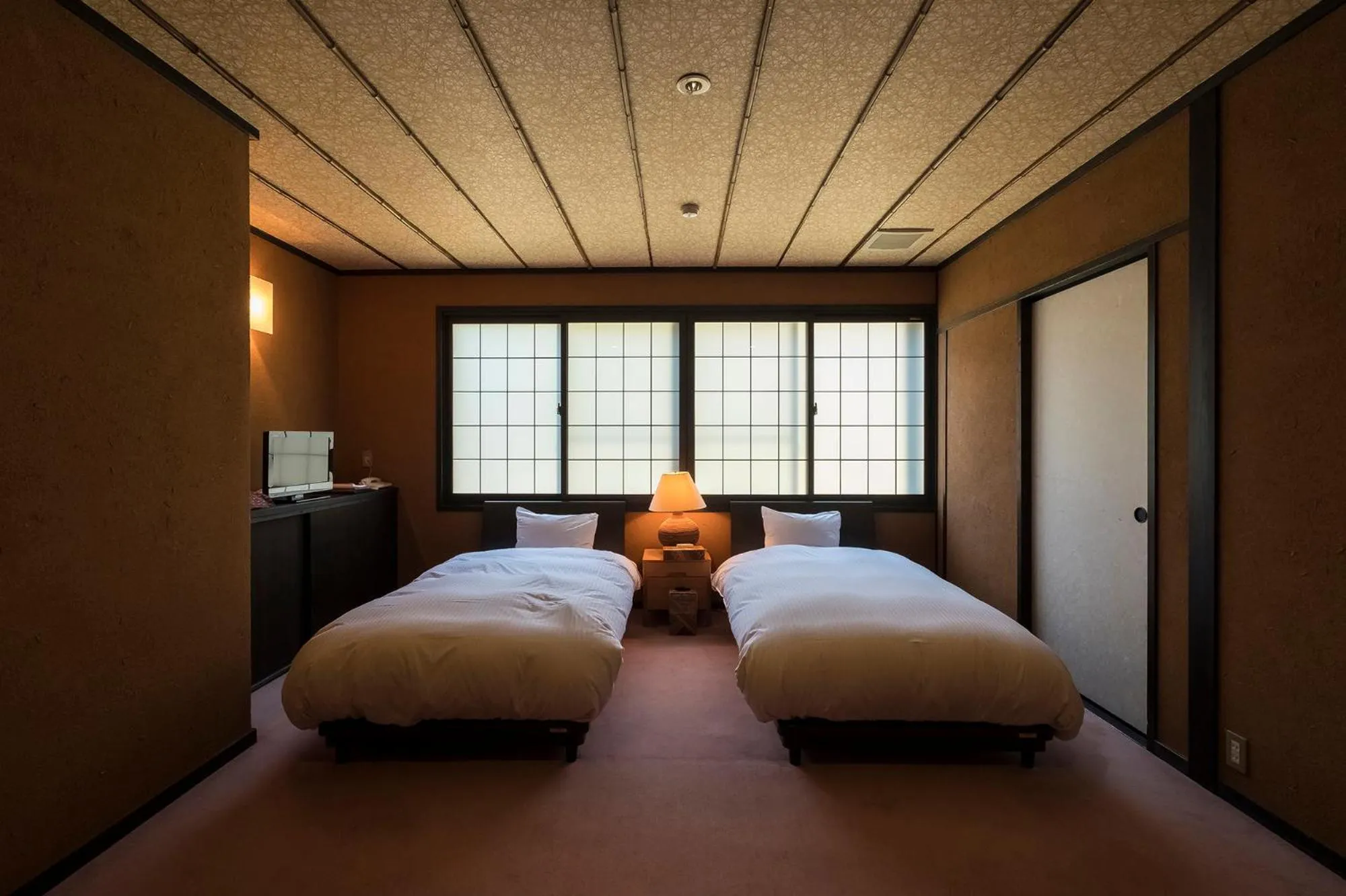 Bedroom, Bed in Shiunso