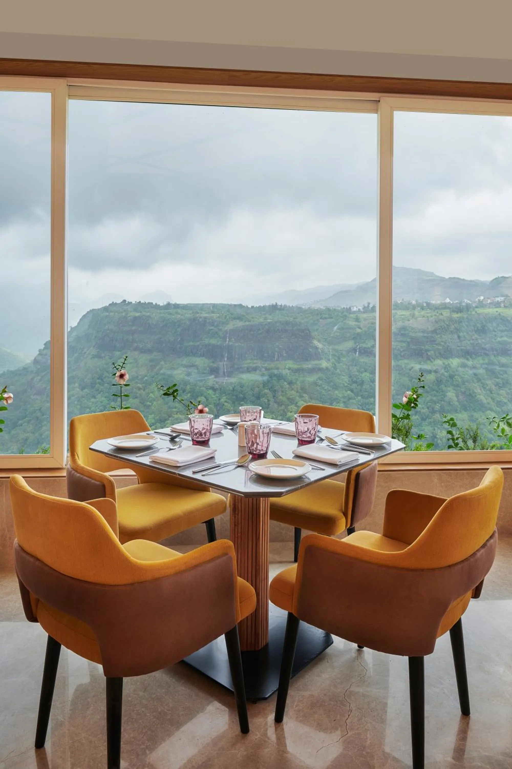 Restaurant/places to eat in Athiva Resort & Spa Khandala - Formerly Dukes Retreat