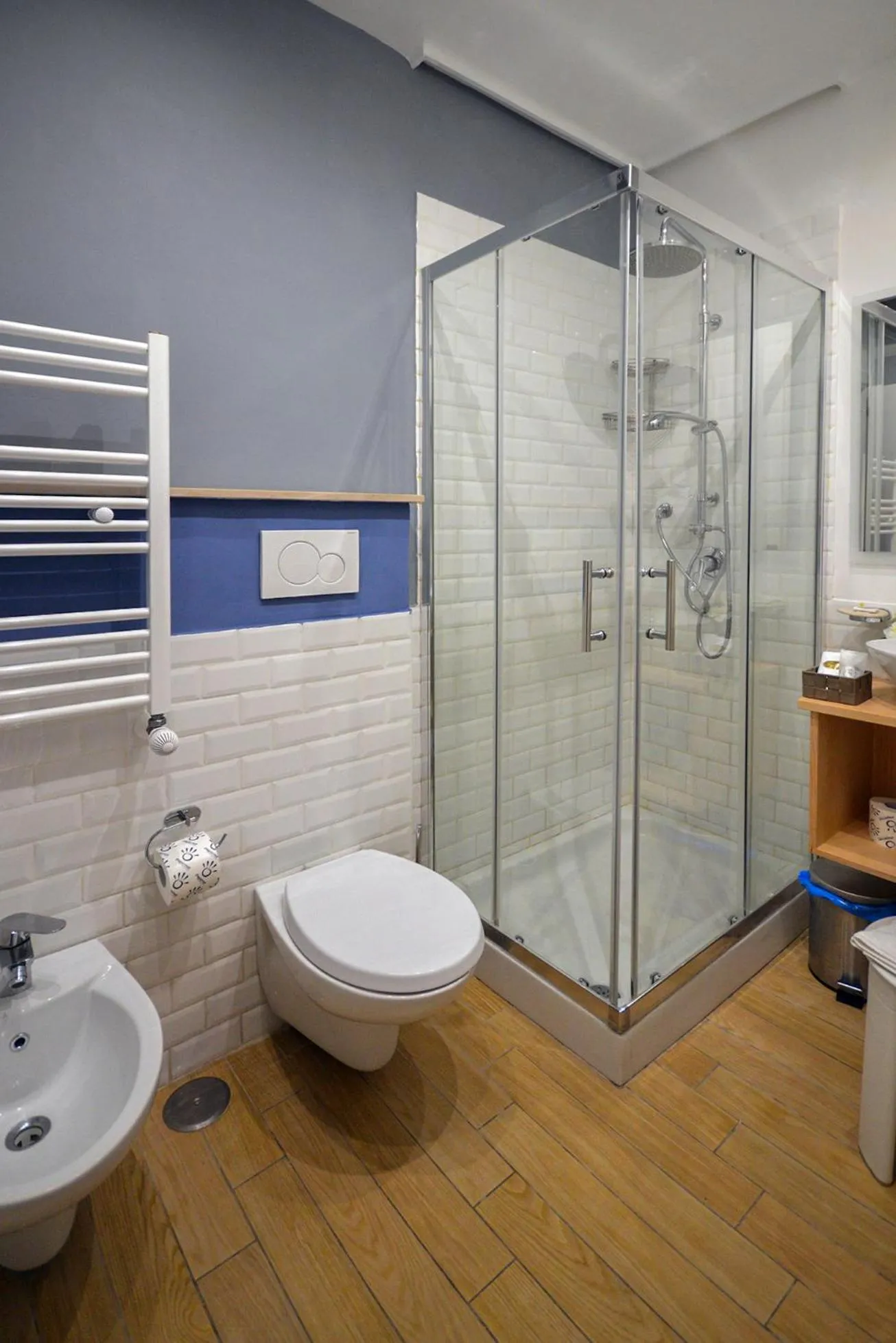 Shower in B&B Sorrento Queen